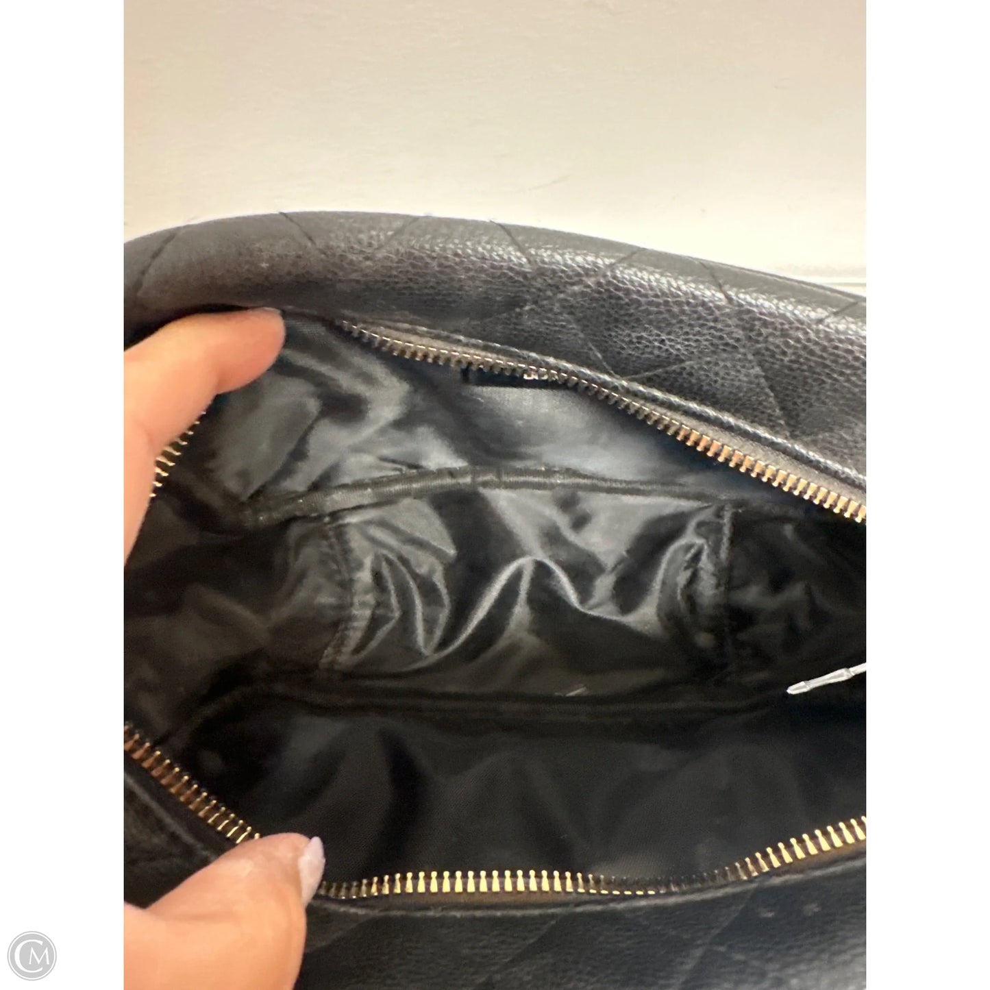 Makeup Bag By Clothes Mentor, Size: Medium