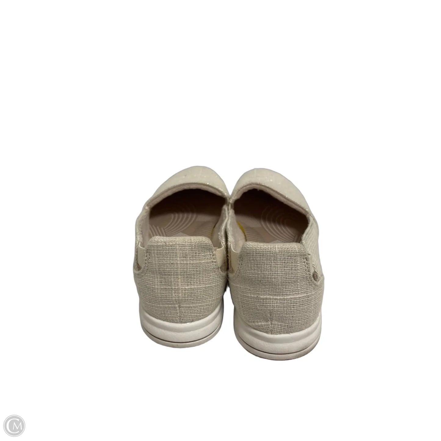 Shoes Flats By Clarks In Cream, Size: 9