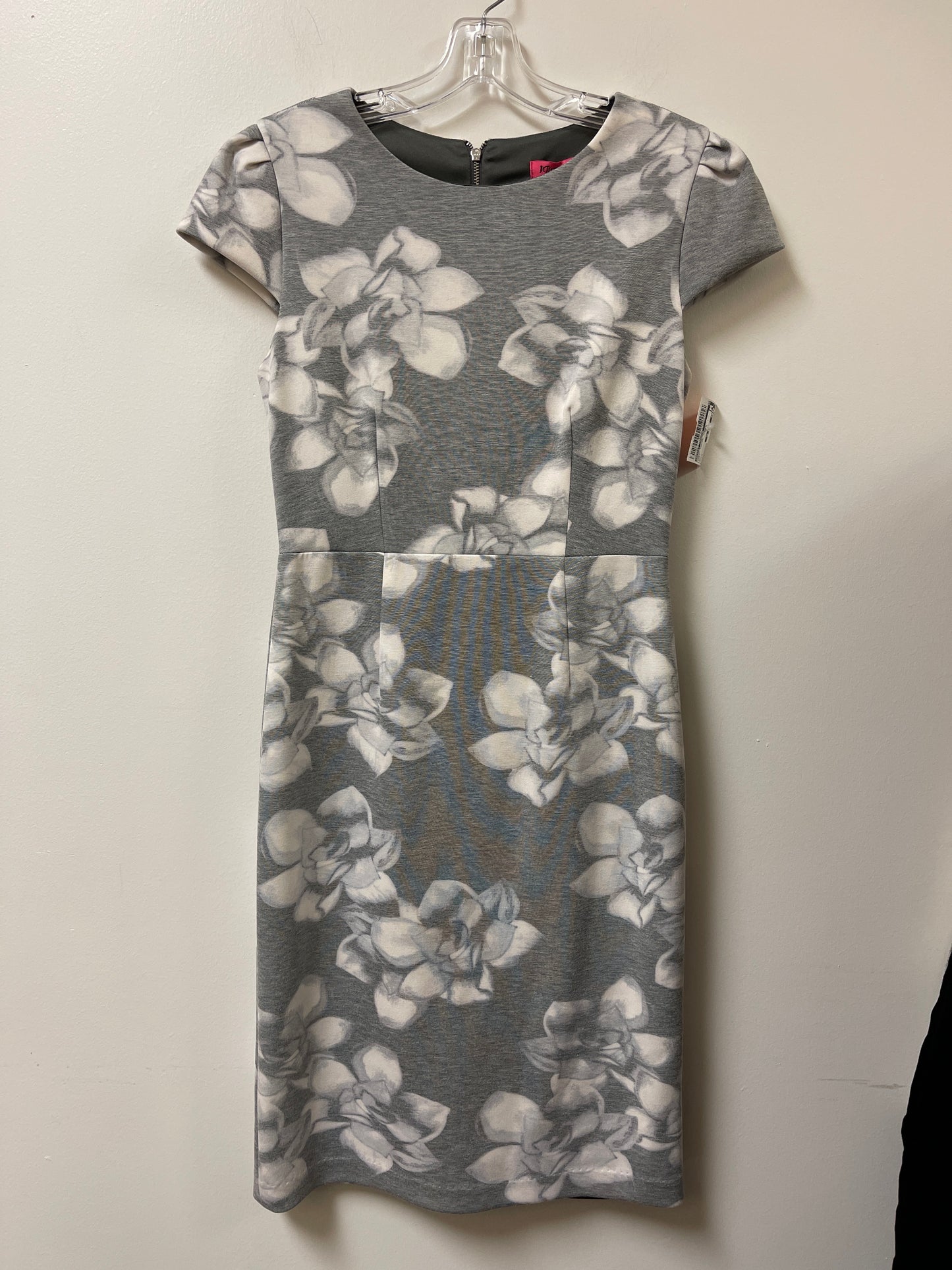 Dress Casual Short By Betsey Johnson In Grey, Size: S