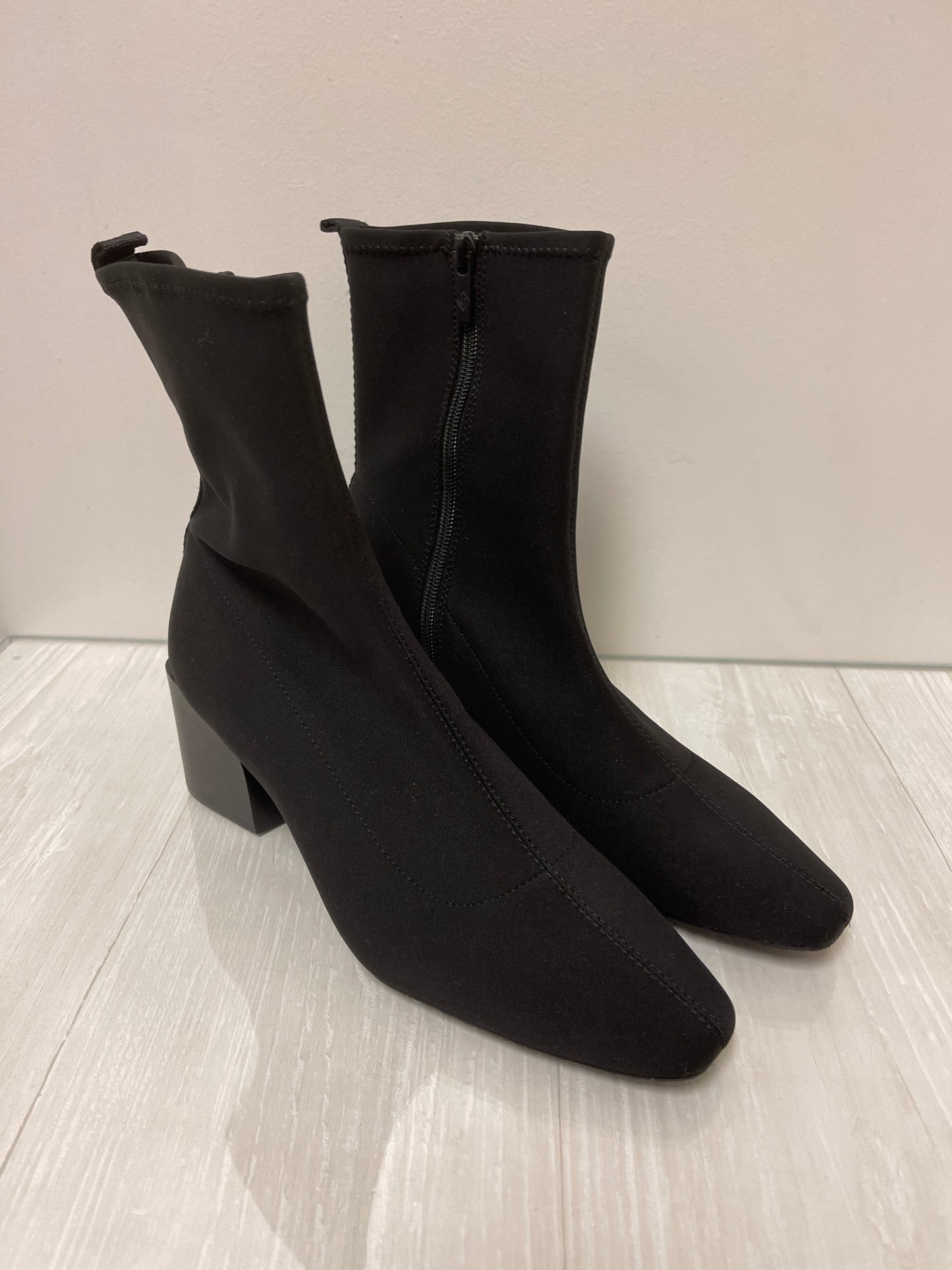 Boots Ankle Heels By Donald Pliner In Black, Size: 10