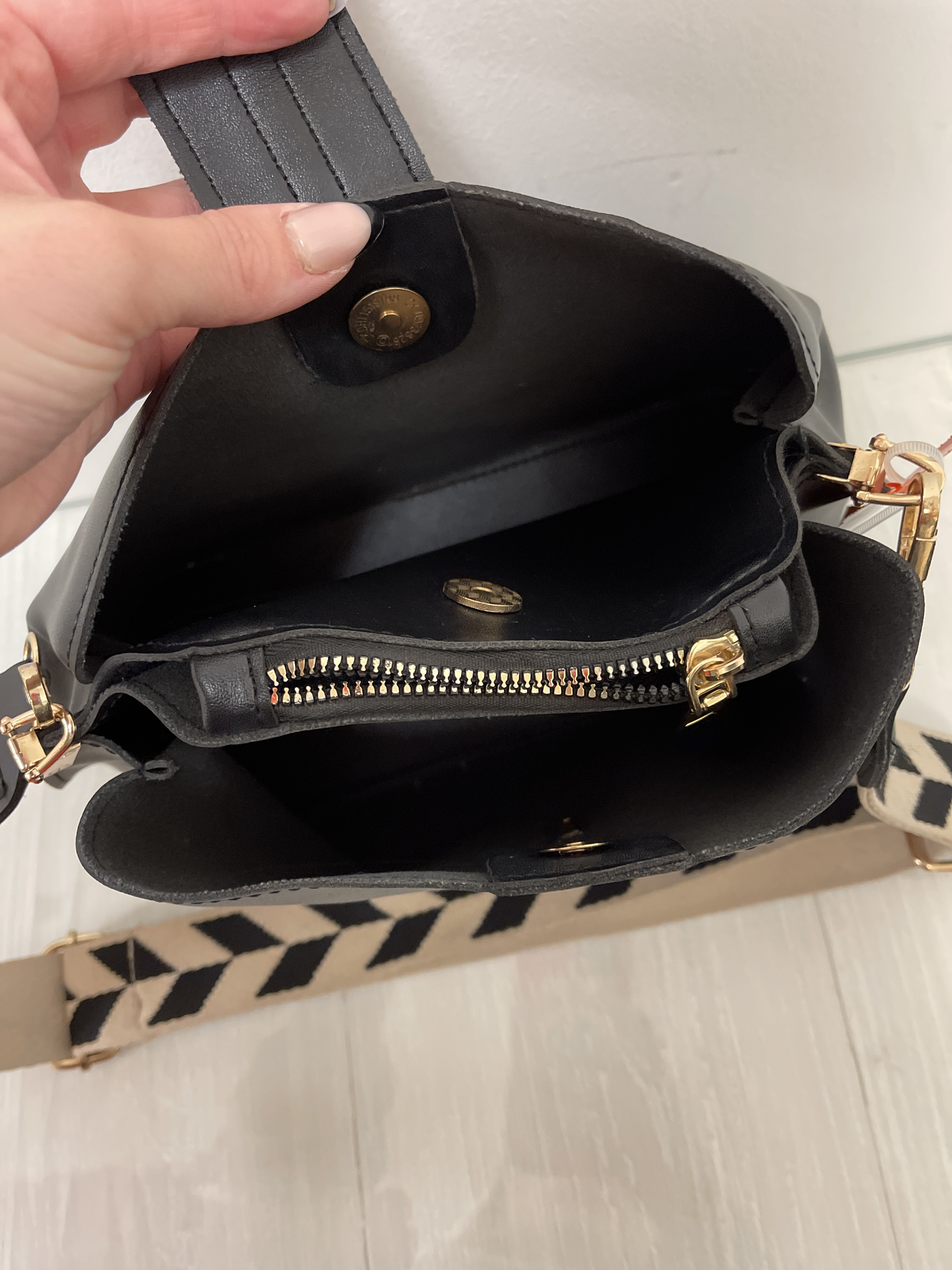 Crossbody By Clothes Mentor Size: Medium