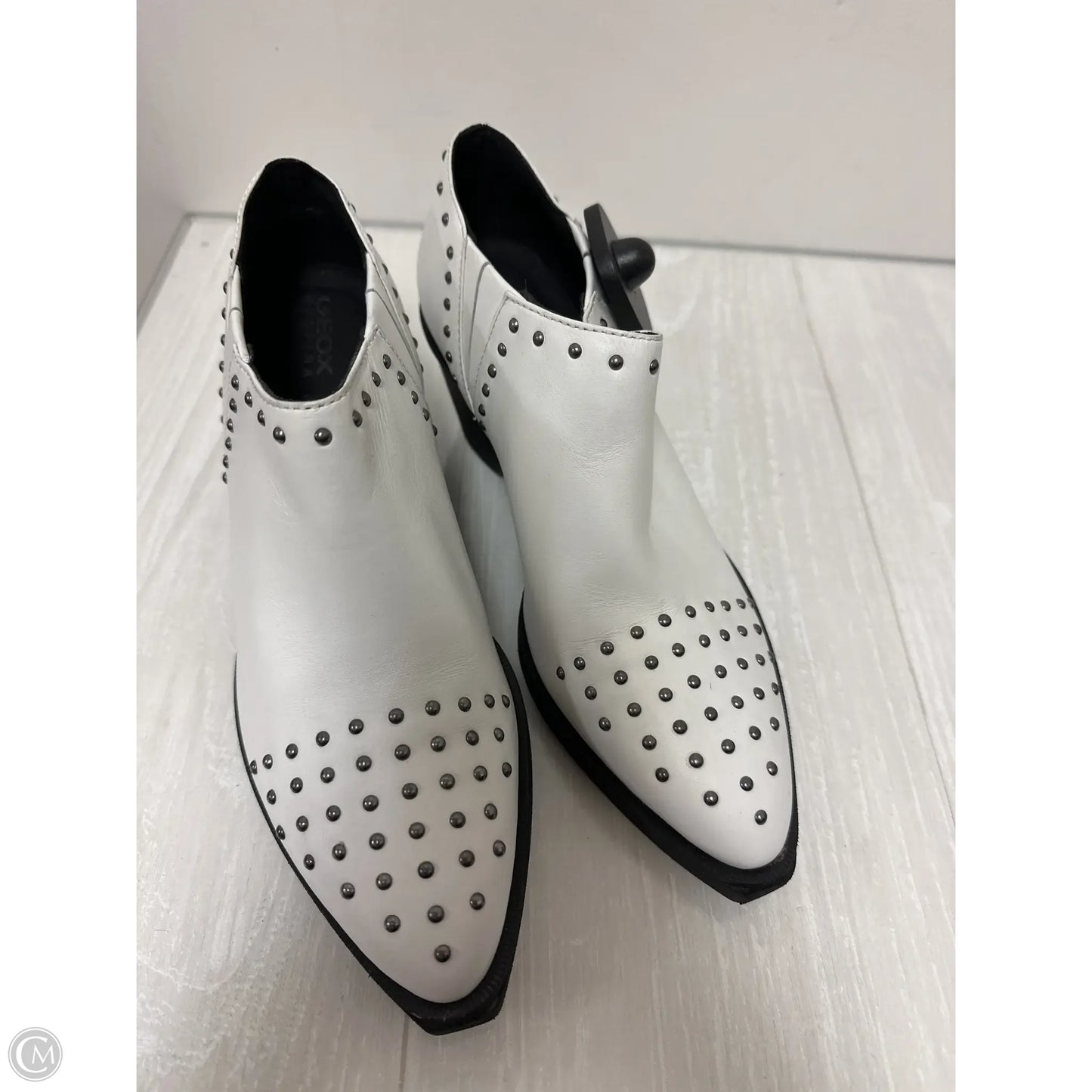 Boots Ankle Heels By Geox Shoes In White, Size: 6