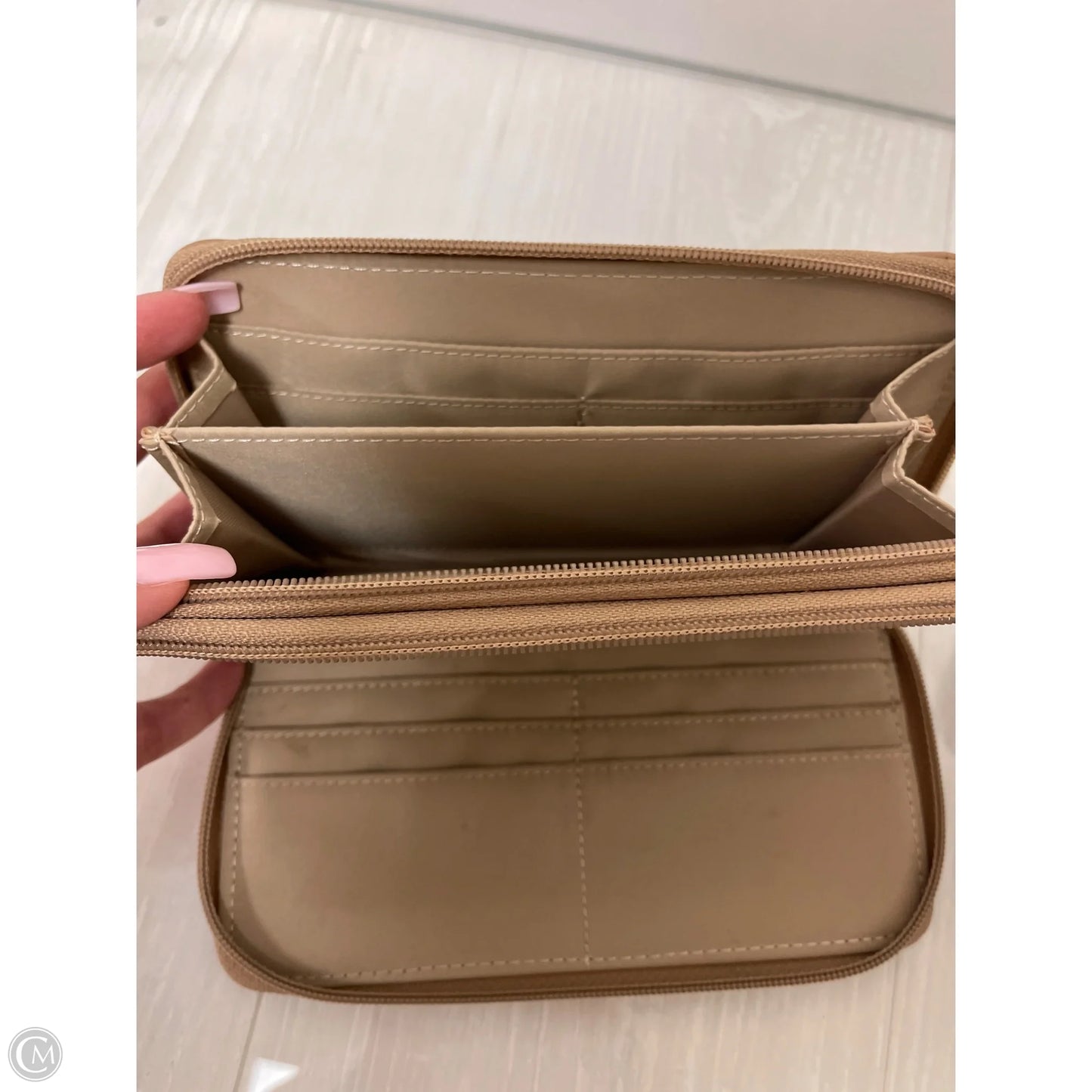 Wallet By Clothes Mentor, Size: Large