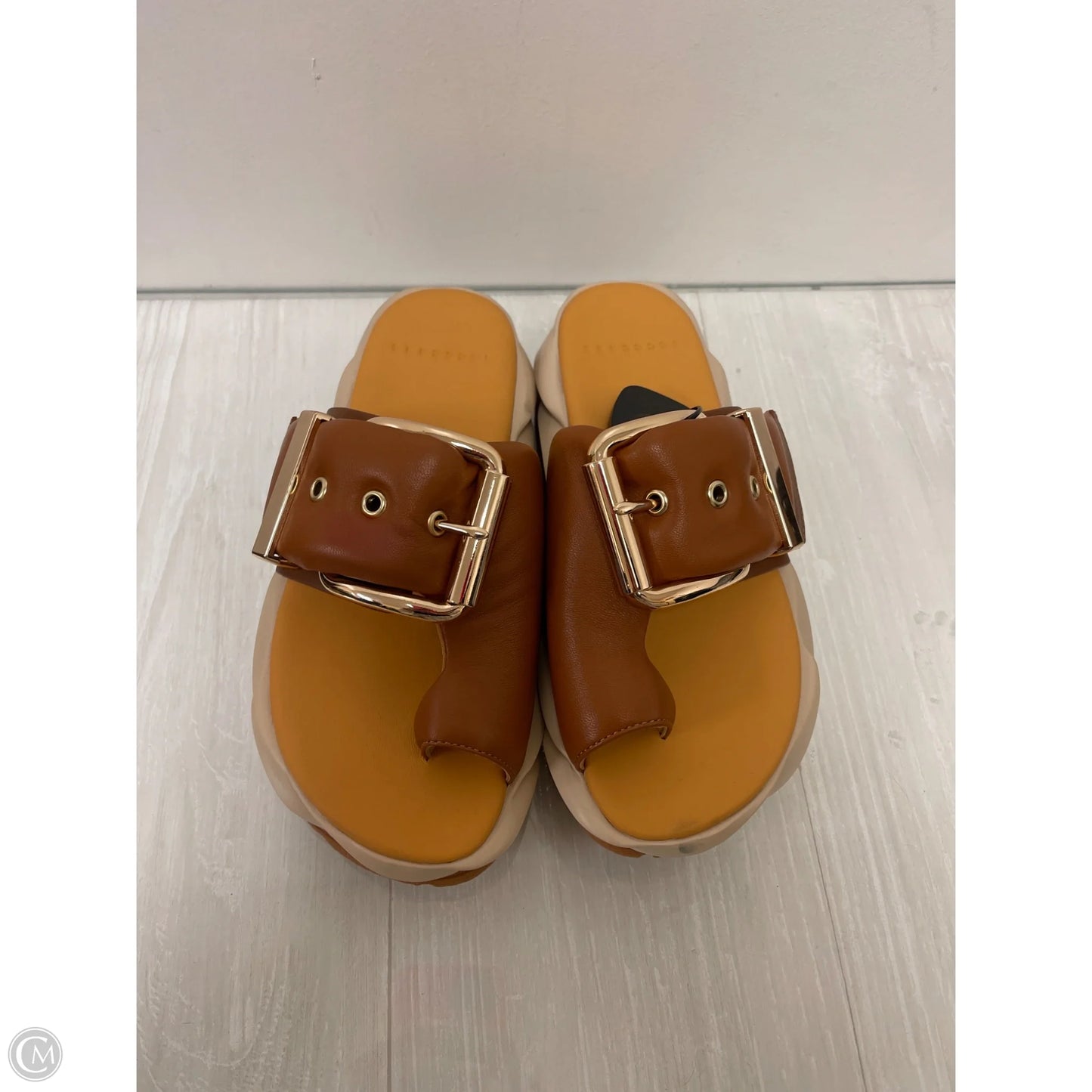 Sandals Flats By Cma In Brown, Size: 8.5