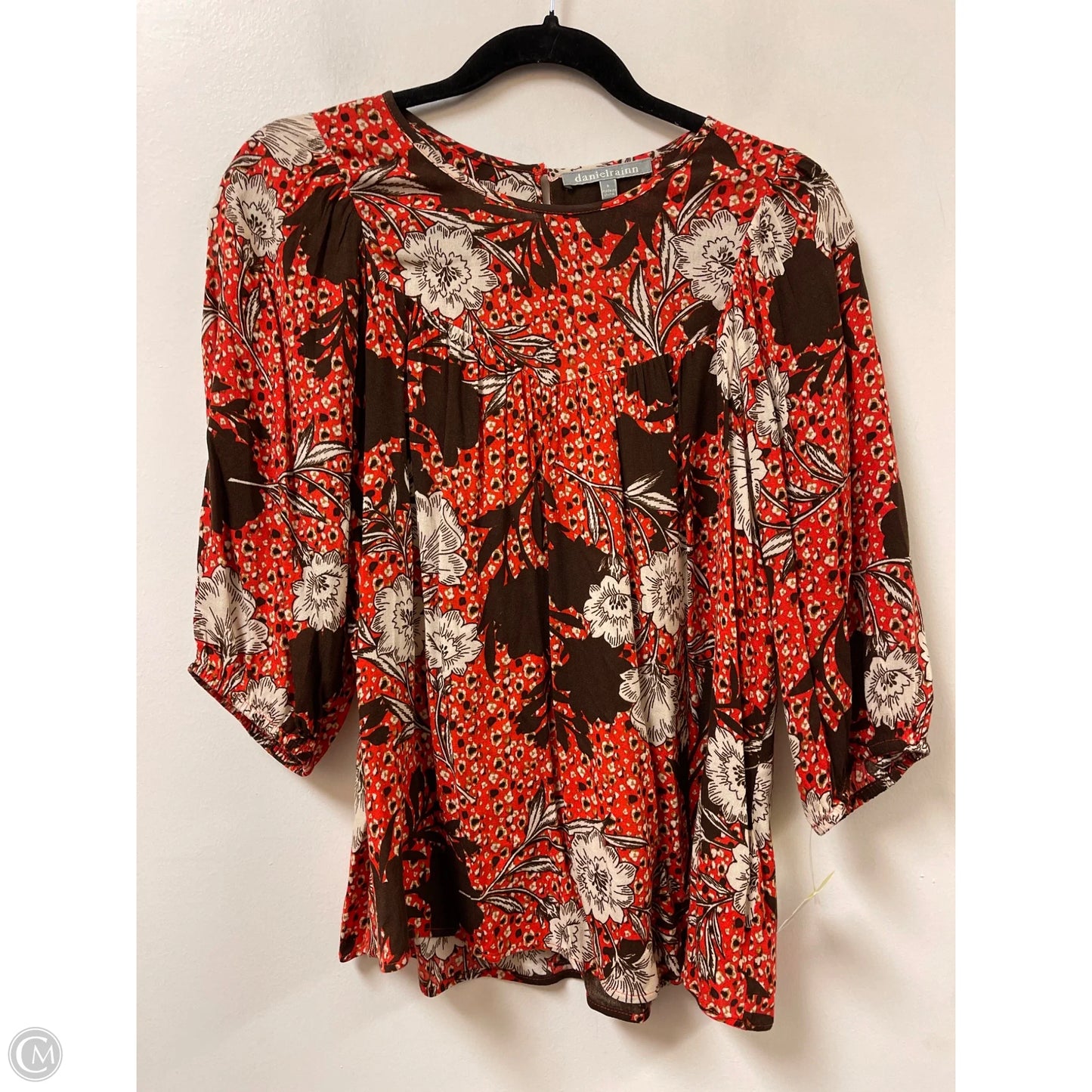 Top Short Sleeve By Daniel Rainn In Red, Size: S