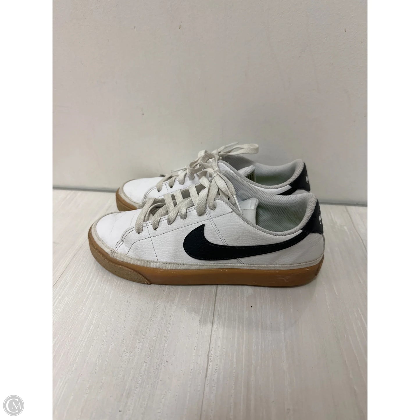Shoes Sneakers By Nike In White, Size: 8