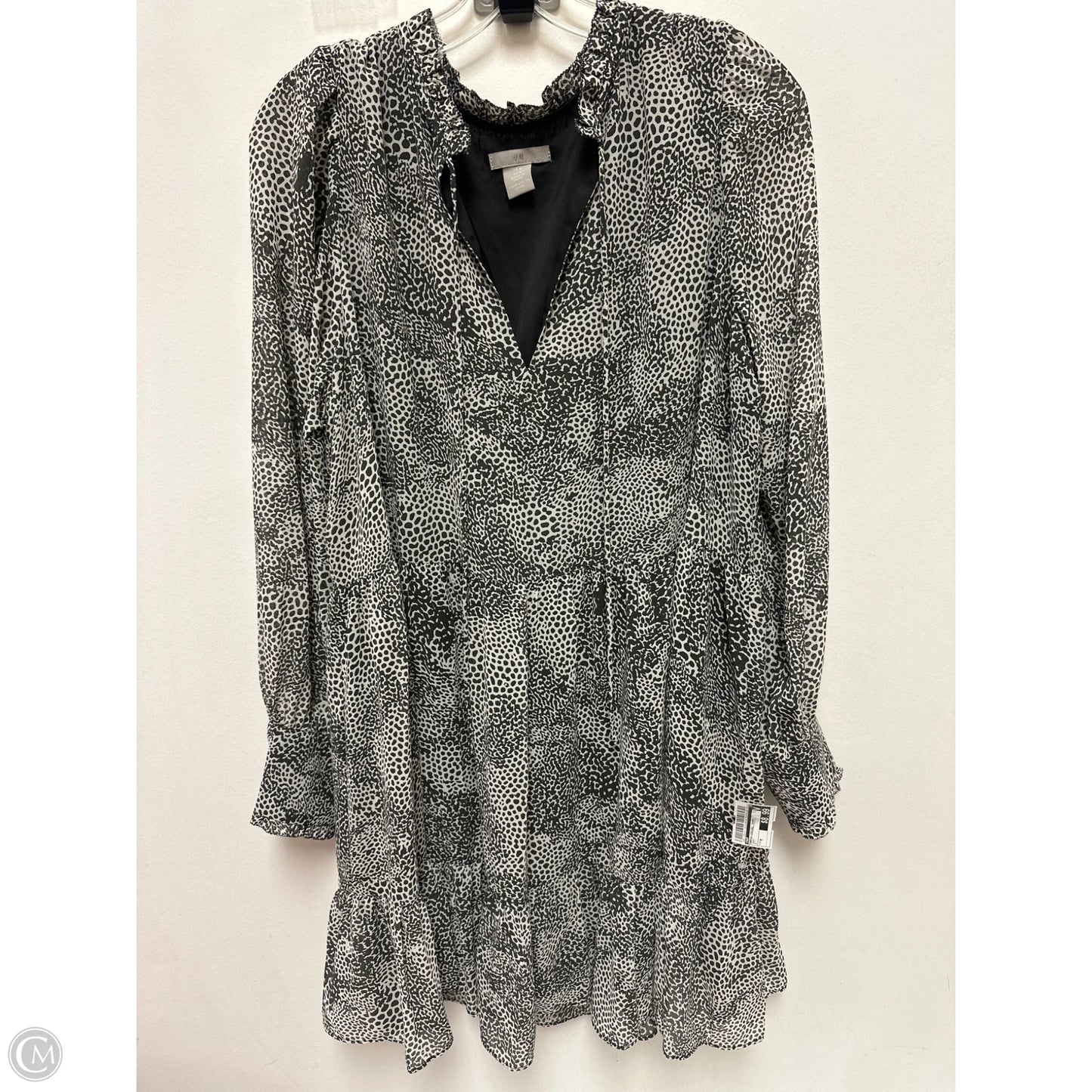 Dress Casual Short By H&m In Grey, Size: M