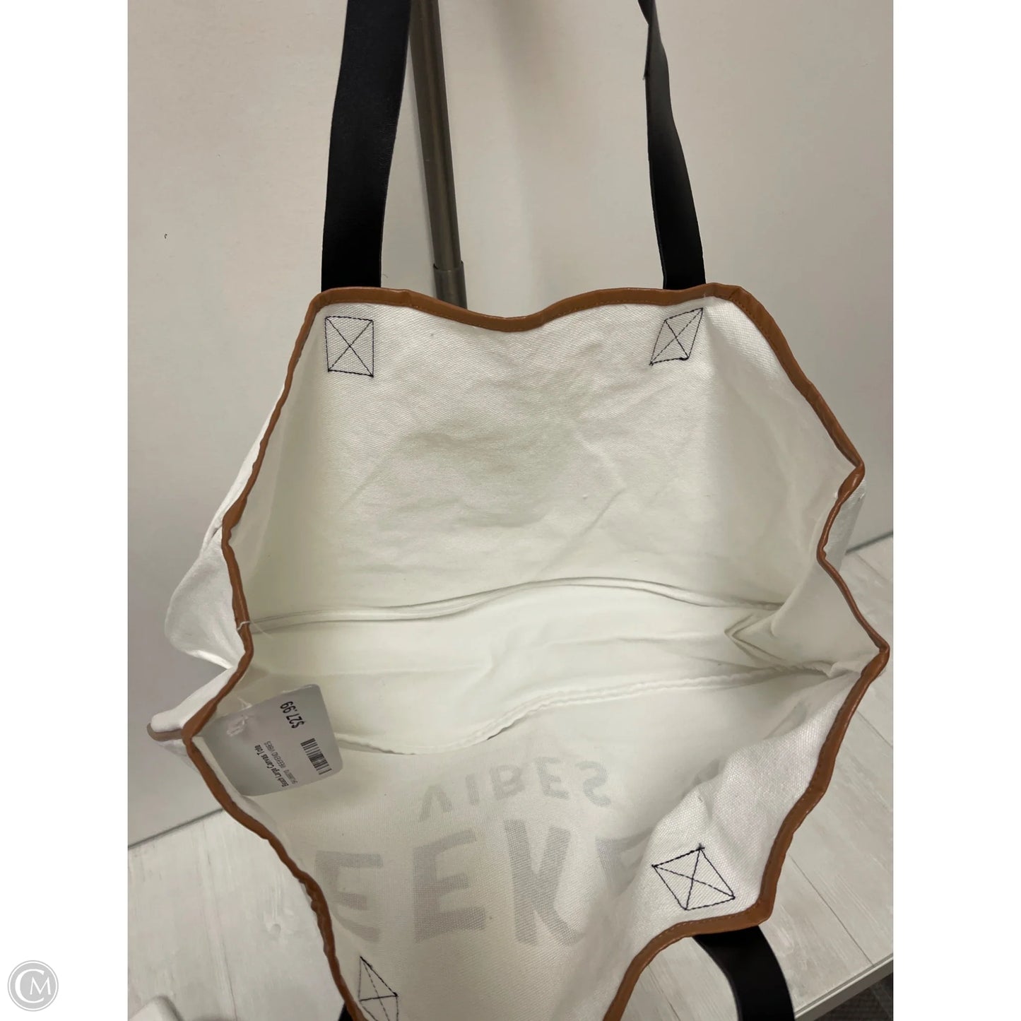 Tote By Clothes Mentor, Size: Medium