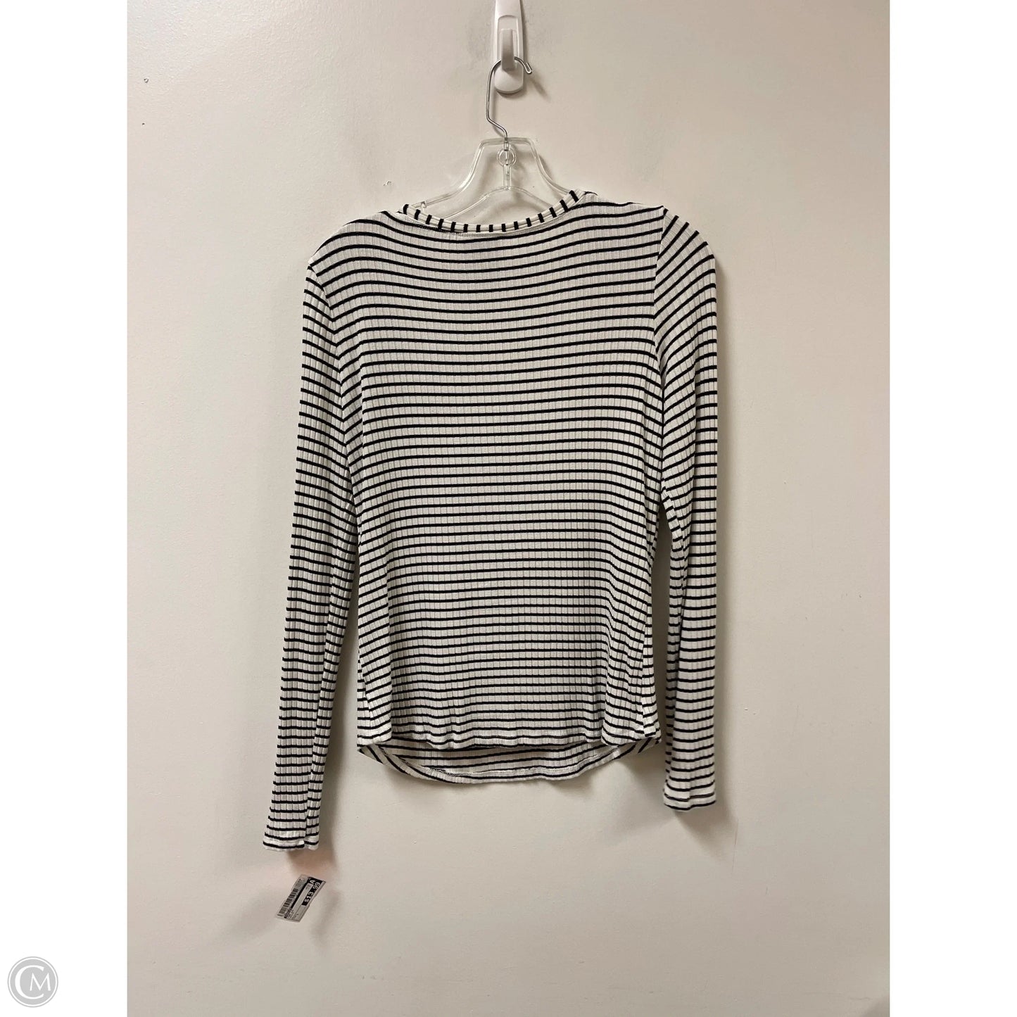 Top Long Sleeve By Oakley In White, Size: L
