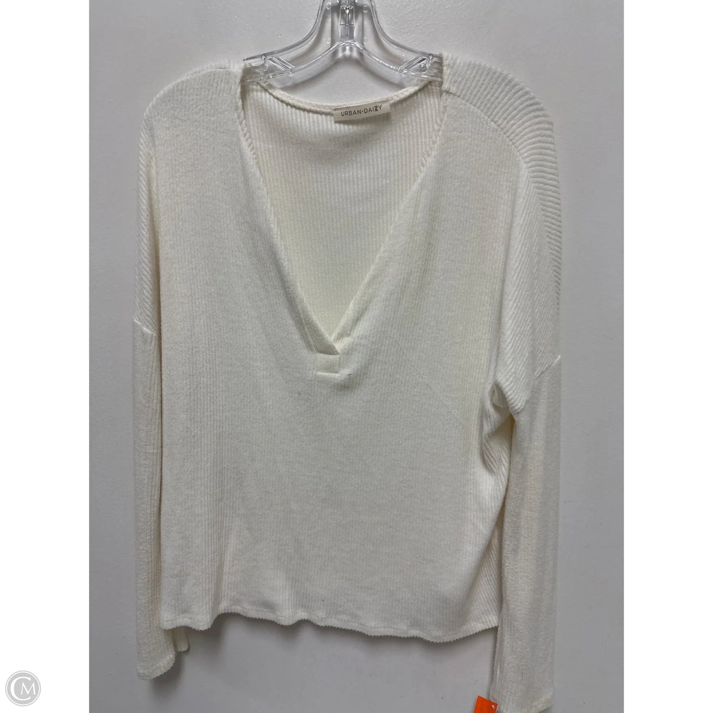 Top Long Sleeve By Urban Daizy In Cream, Size: M