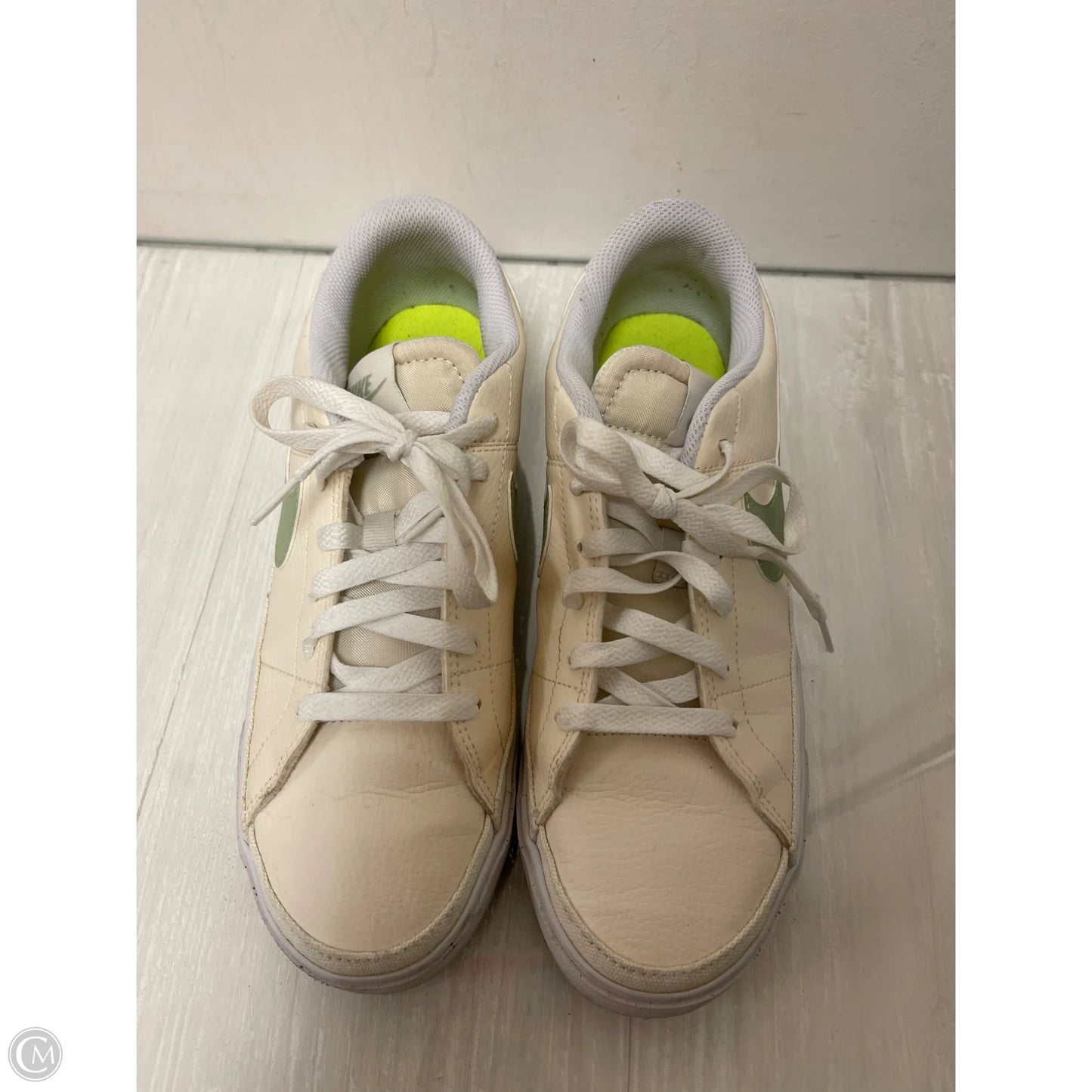 Shoes Sneakers By Nike In Green, Size: 9