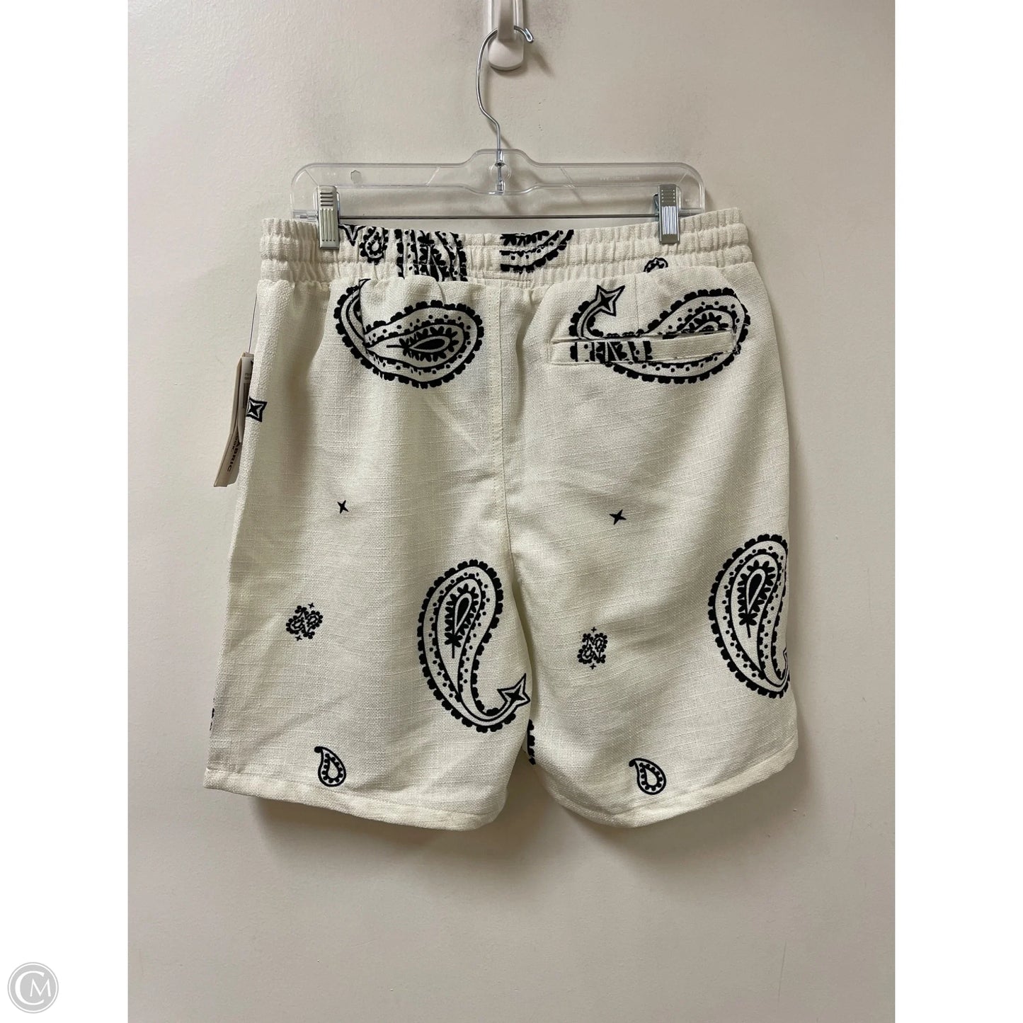 Shorts By Clothes Mentor In White, Size: 12
