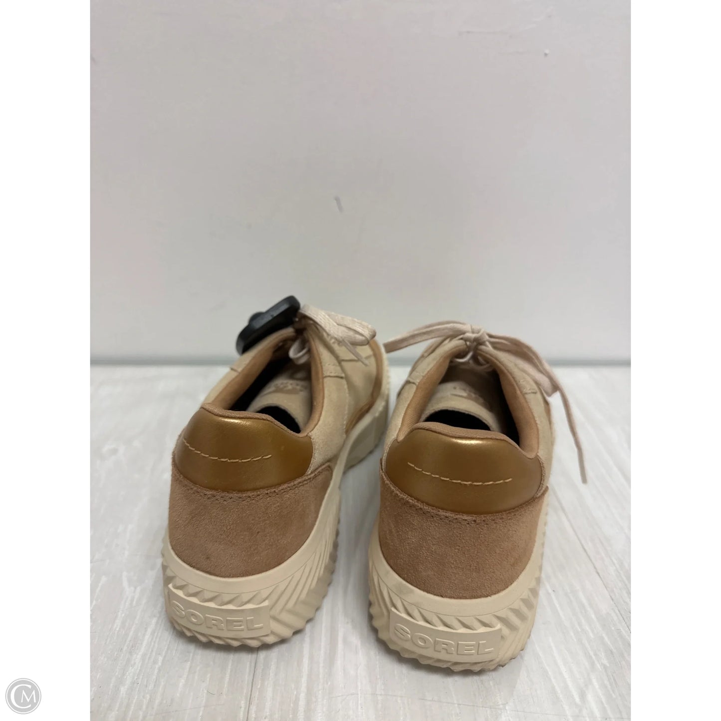 Shoes Sneakers By Sorel In Tan, Size: 9