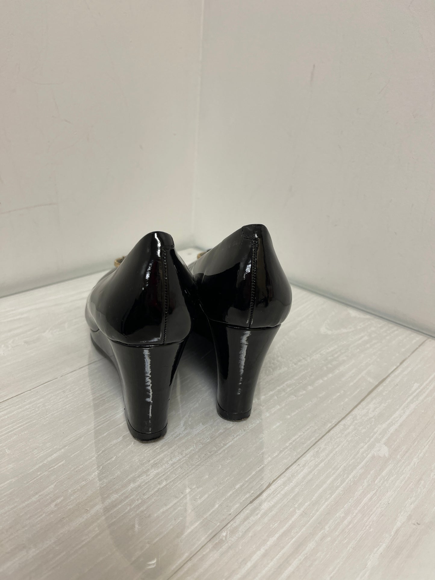 Shoes Heels Wedge By Lindsay Phillips In Black, Size: 6