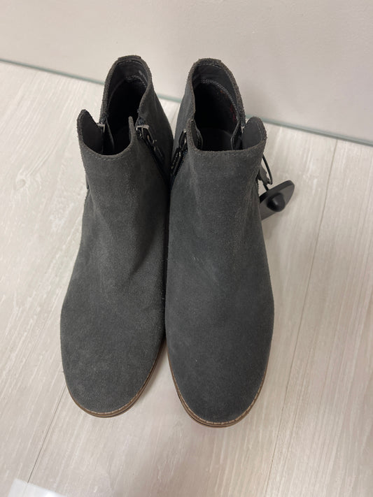 Boots Ankle Flats By Blondo In Grey, Size: 8