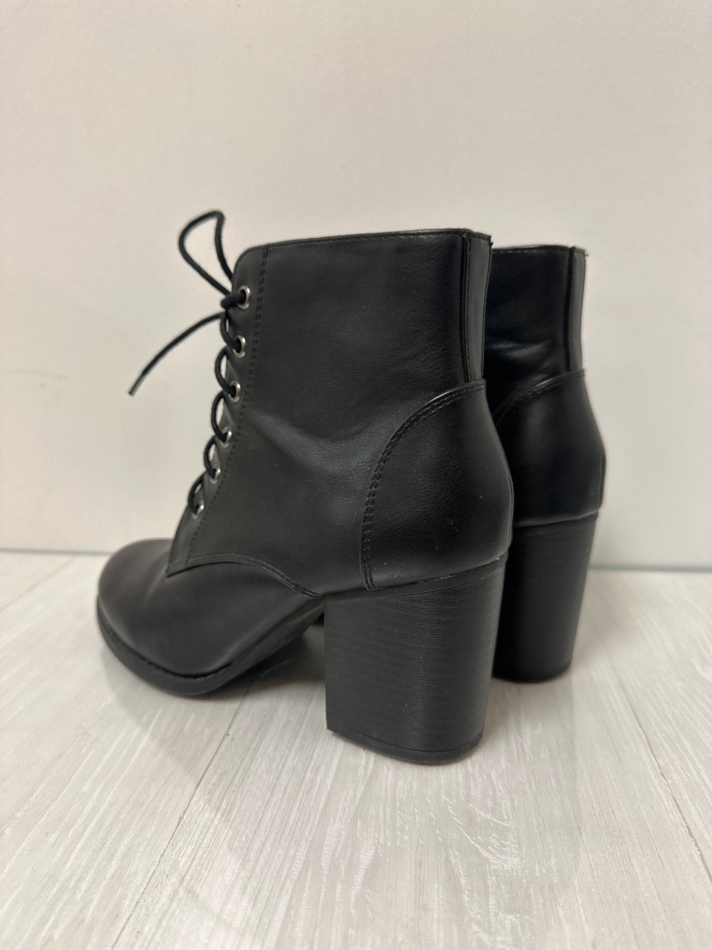 Boots Combat By Soda In Black, Size: 9