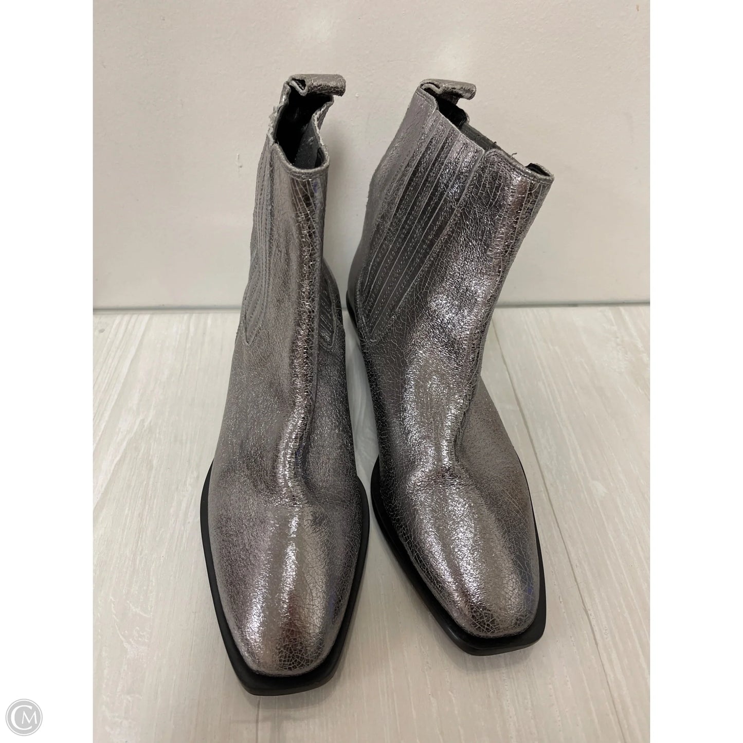Boots Ankle Flats By Seychelles In Silver, Size: 8