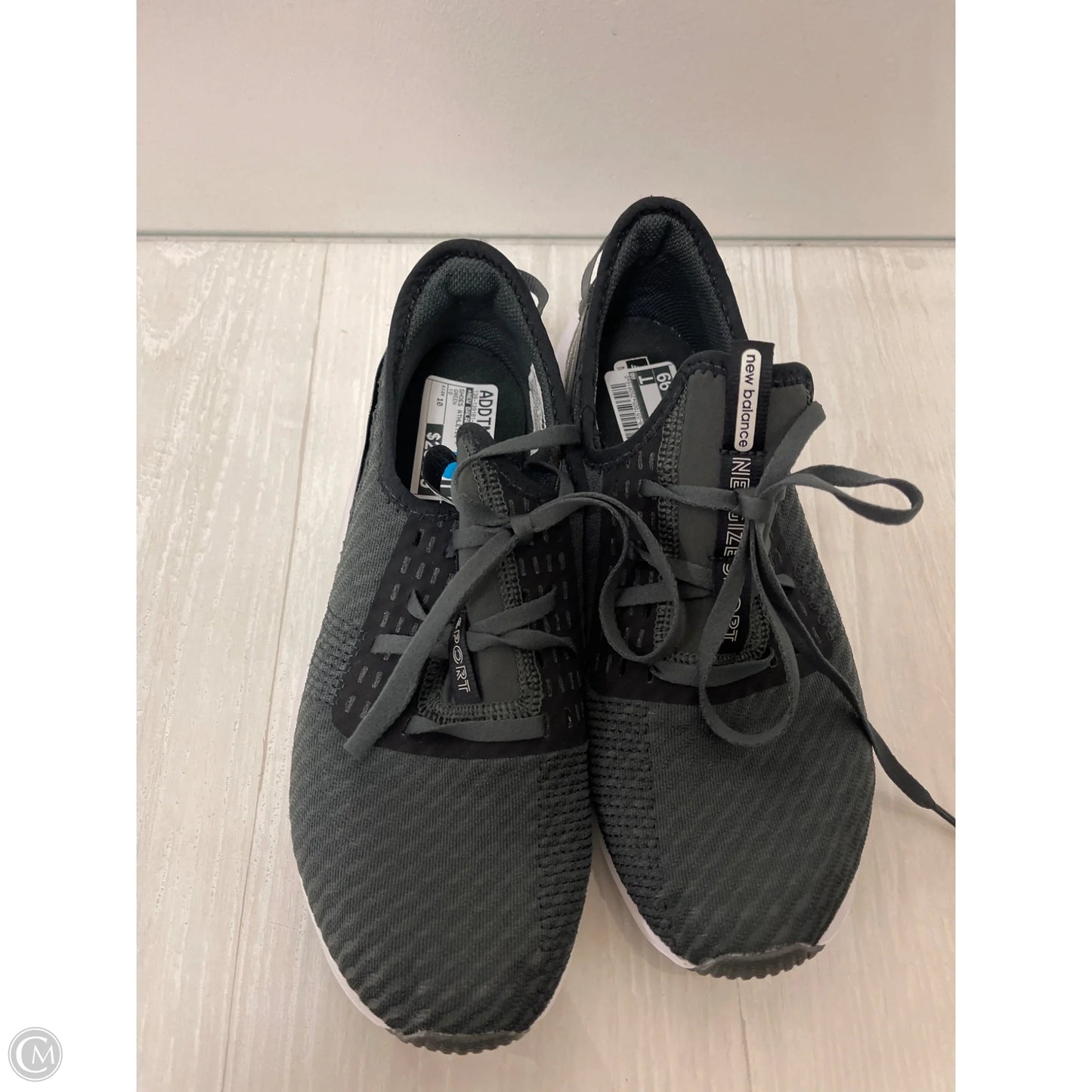 Shoes Athletic By New Balance In Green, Size: 10