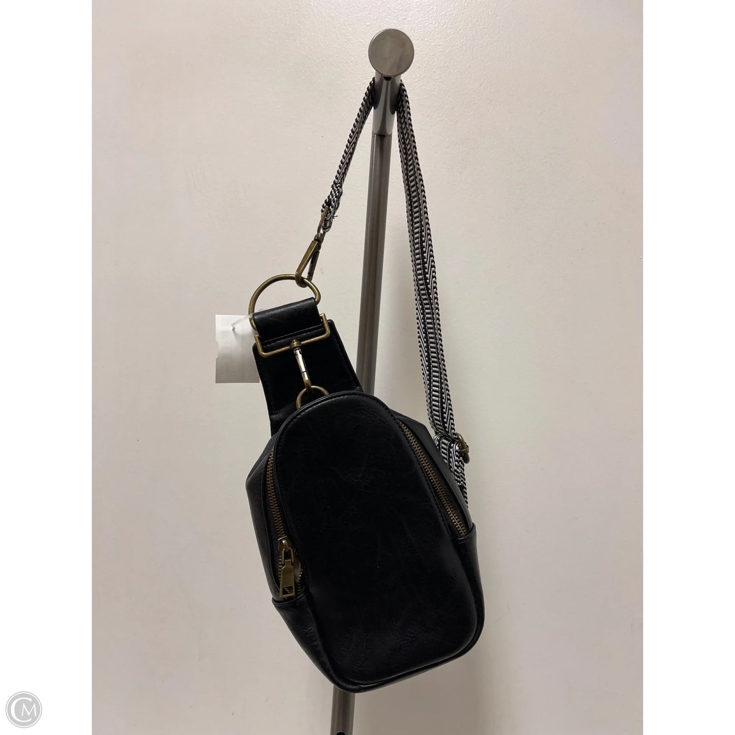 Crossbody By Clothes Mentor, Size: Small