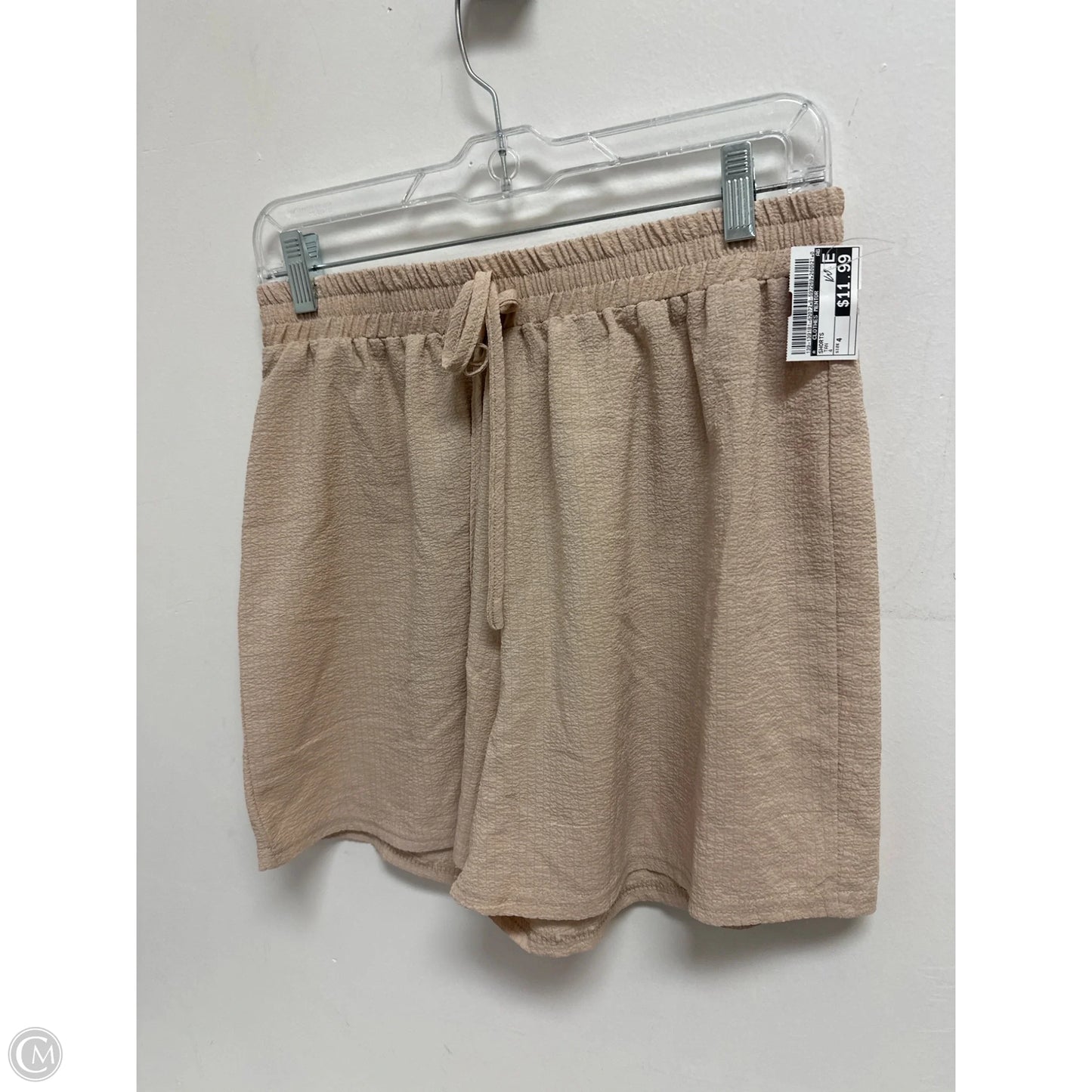 Shorts By Clothes Mentor In Tan, Size: 4