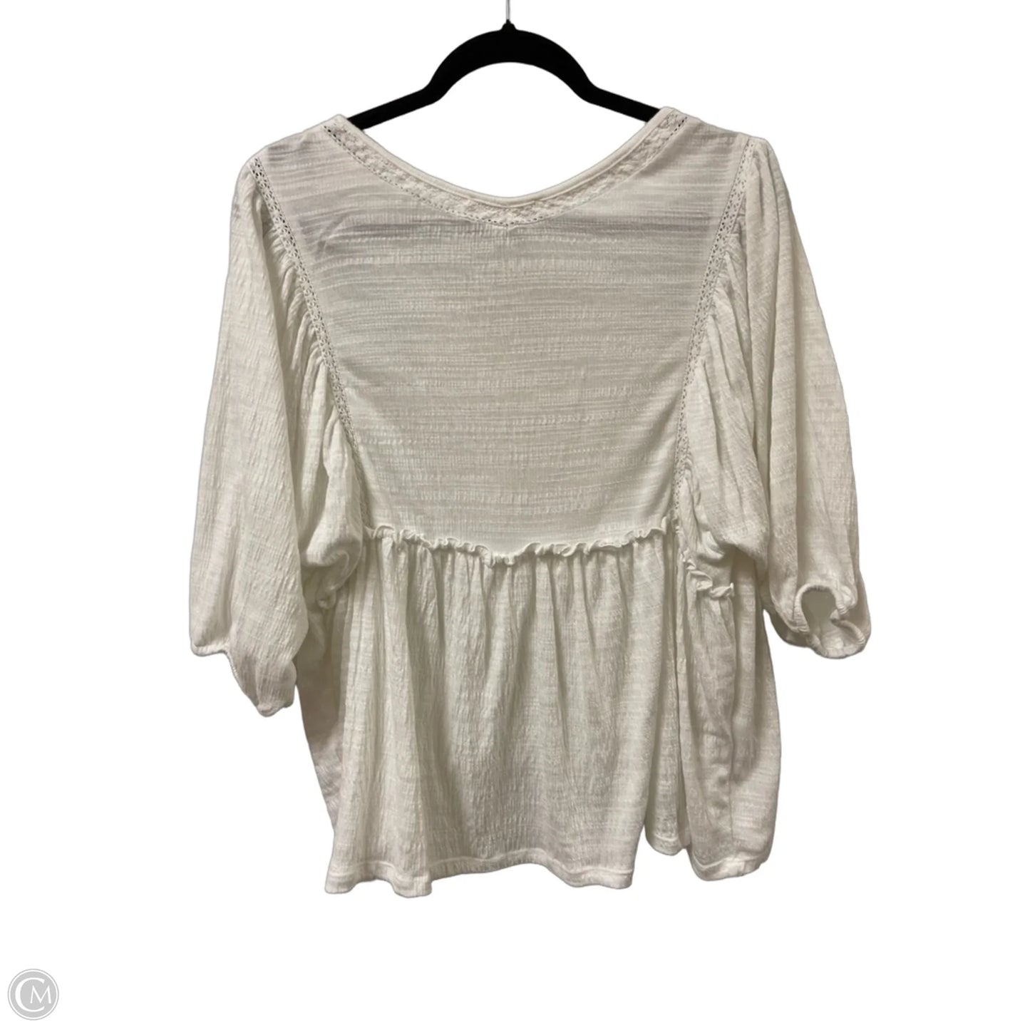 Top Short Sleeve By Clothes Mentor In White, Size: M