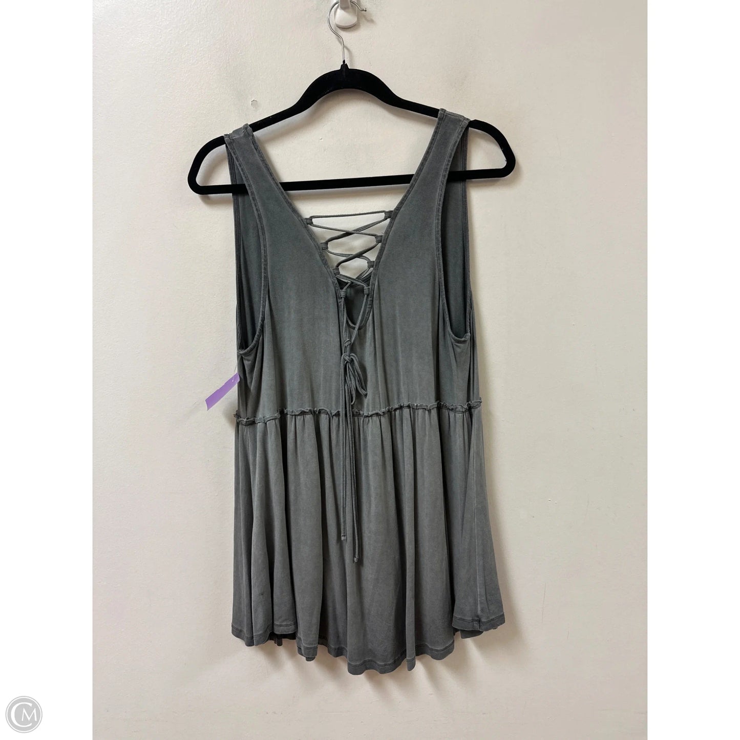 Top Sleeveless By Torrid In Grey, Size: 1x