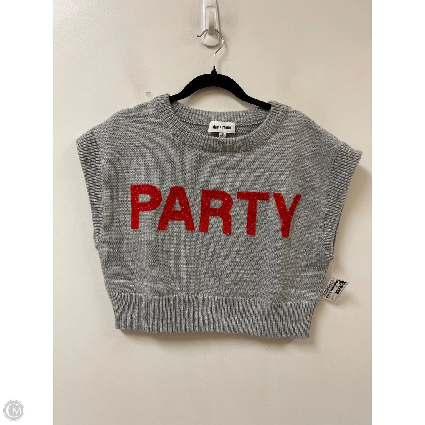 Sweater Short Sleeve By Day + Moon In Grey, Size: S