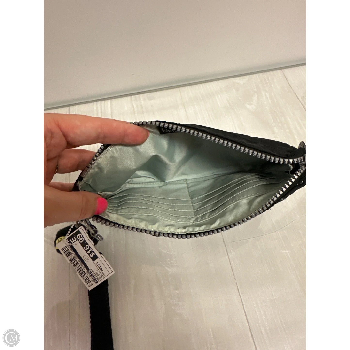 Wristlet By Kipling, Size: Medium