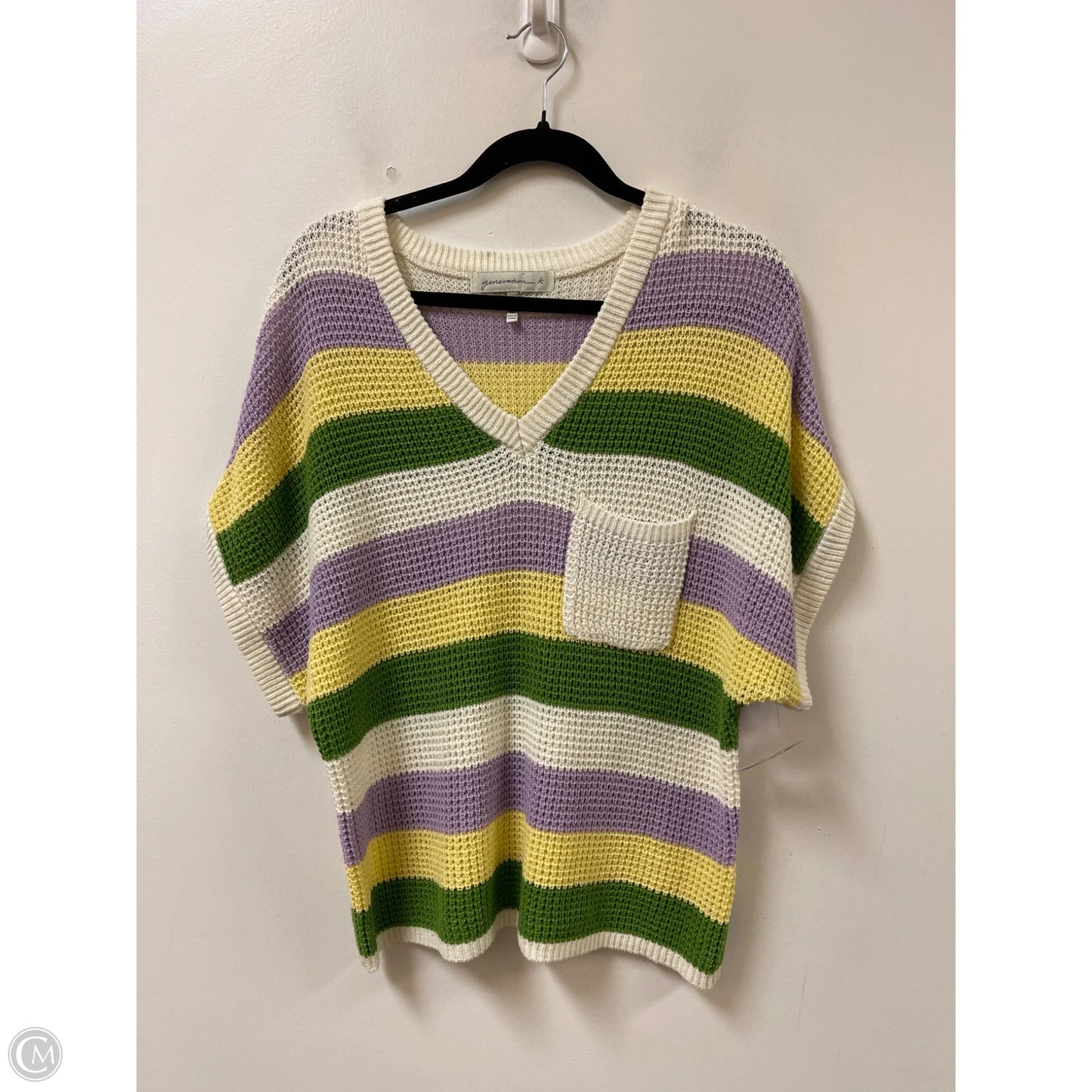 Sweater Short Sleeve By Clothes Mentor In Purple & Yellow, Size: M