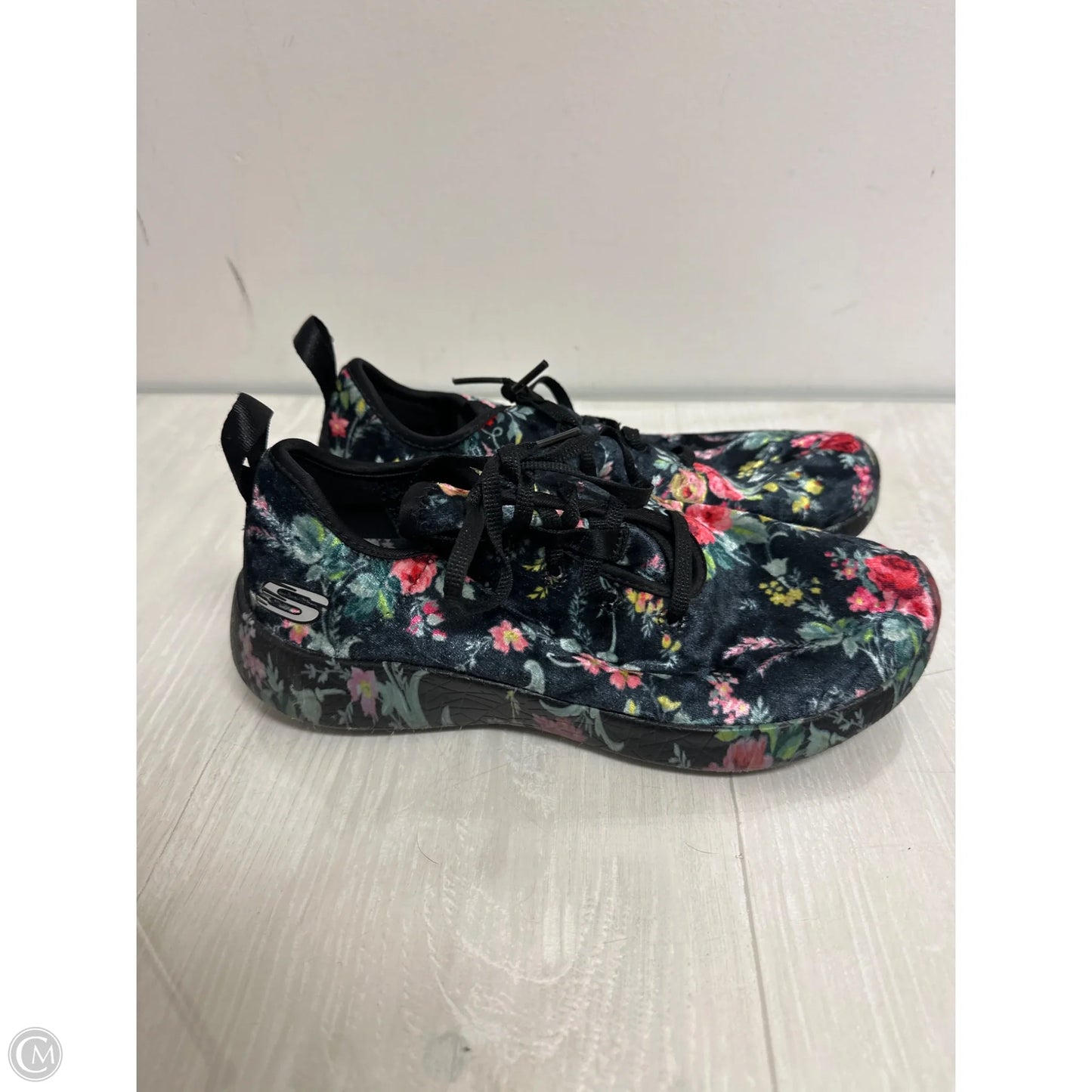 Shoes Athletic By Skechers In Floral Print, Size: 6