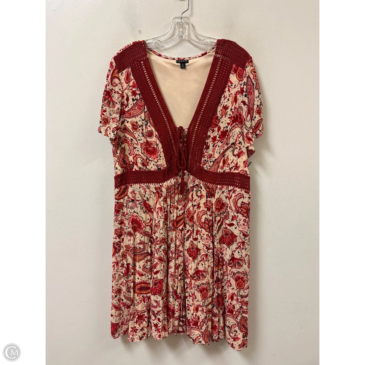 Dress Casual Short By Torrid In Cream & Red, Size: 2x