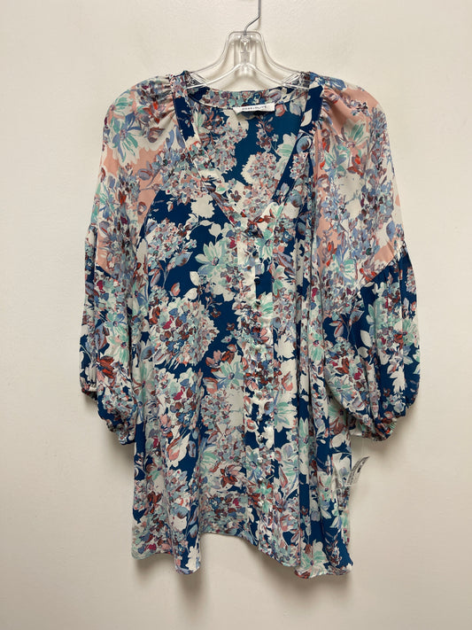 Top Short Sleeve By Rose And Olive  Size: Xl