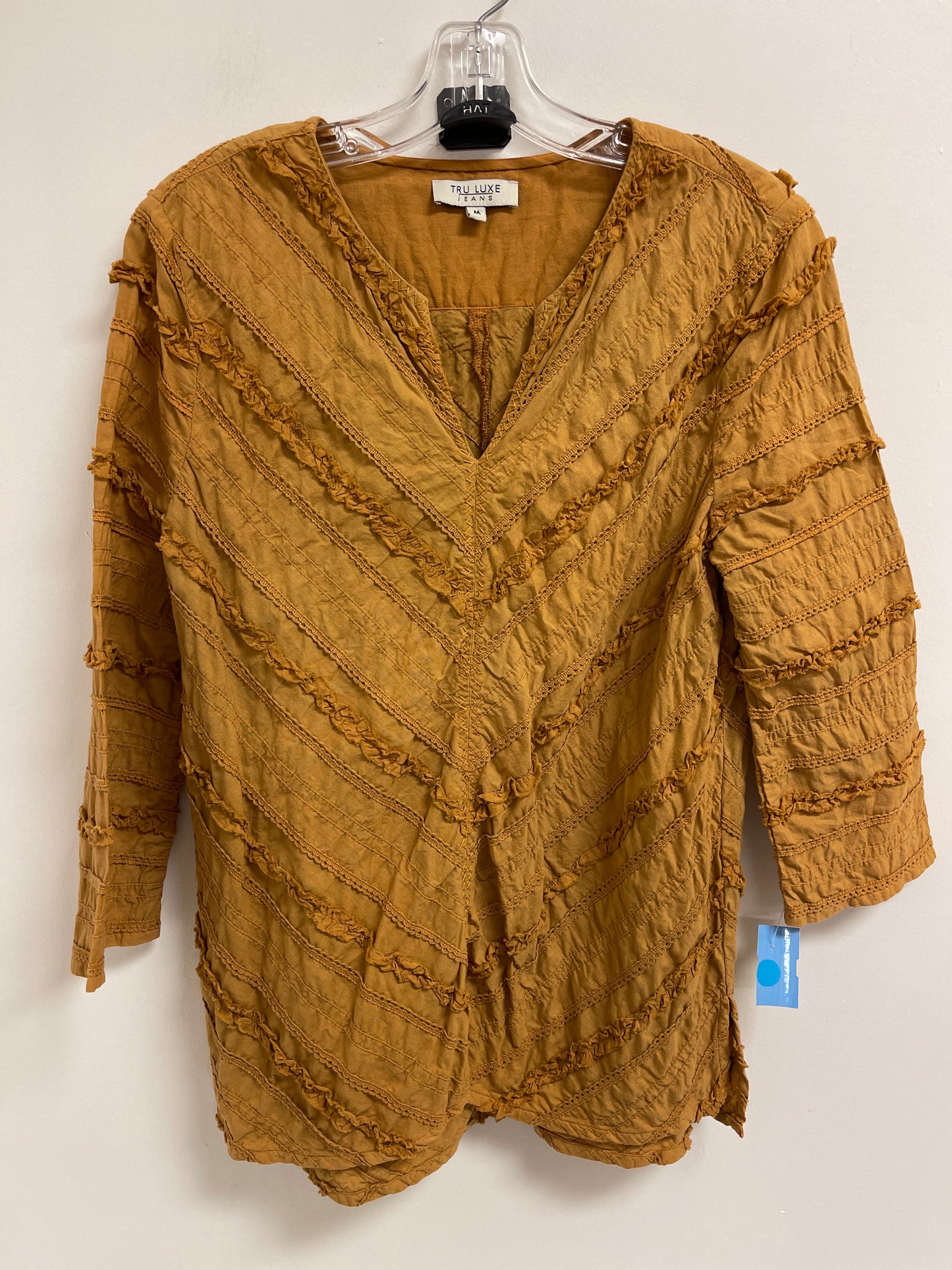 Top Long Sleeve By Clothes Mentor In Yellow, Size: M