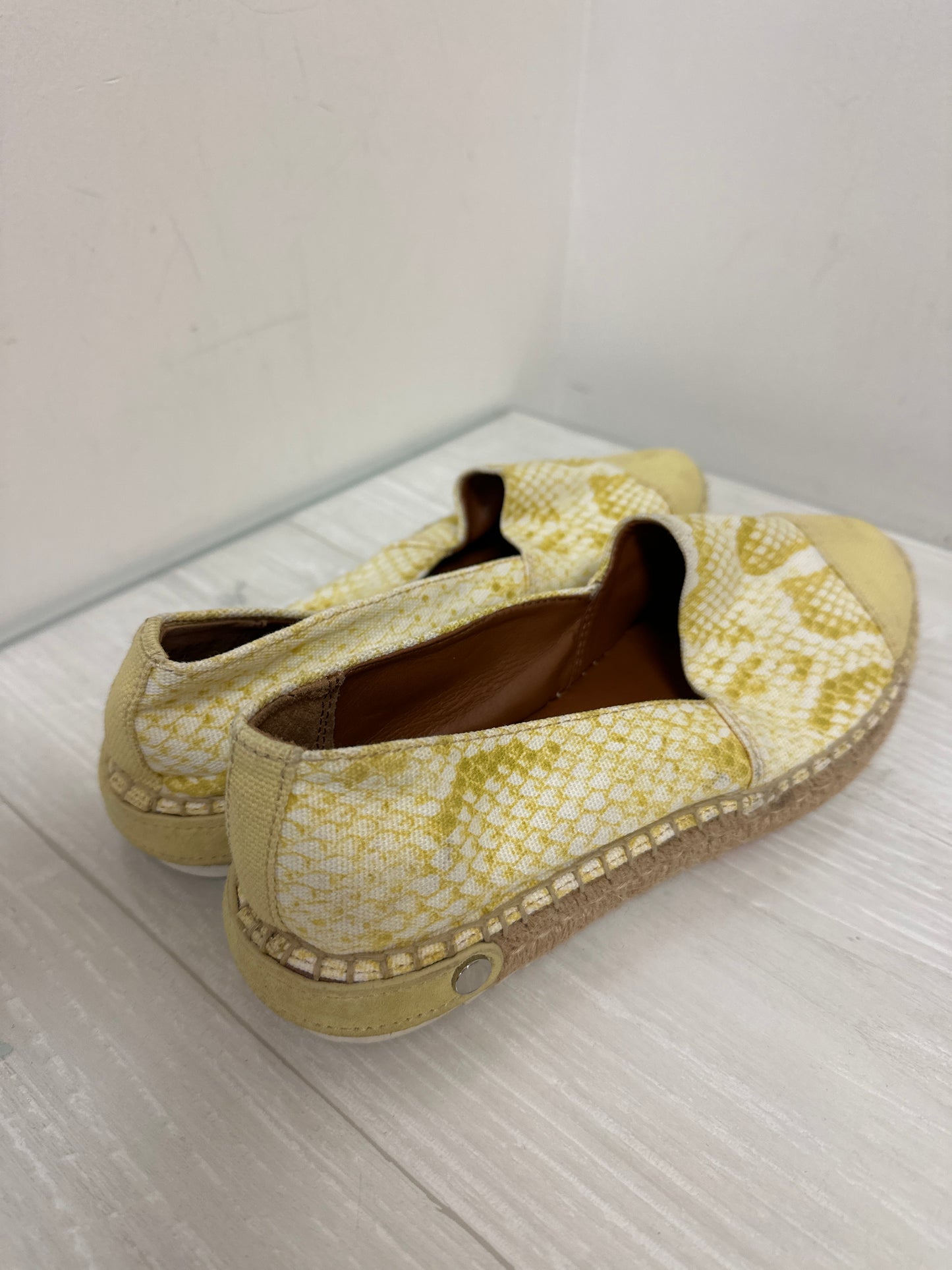 Shoes Flats By Franco Sarto In Yellow, Size: 8