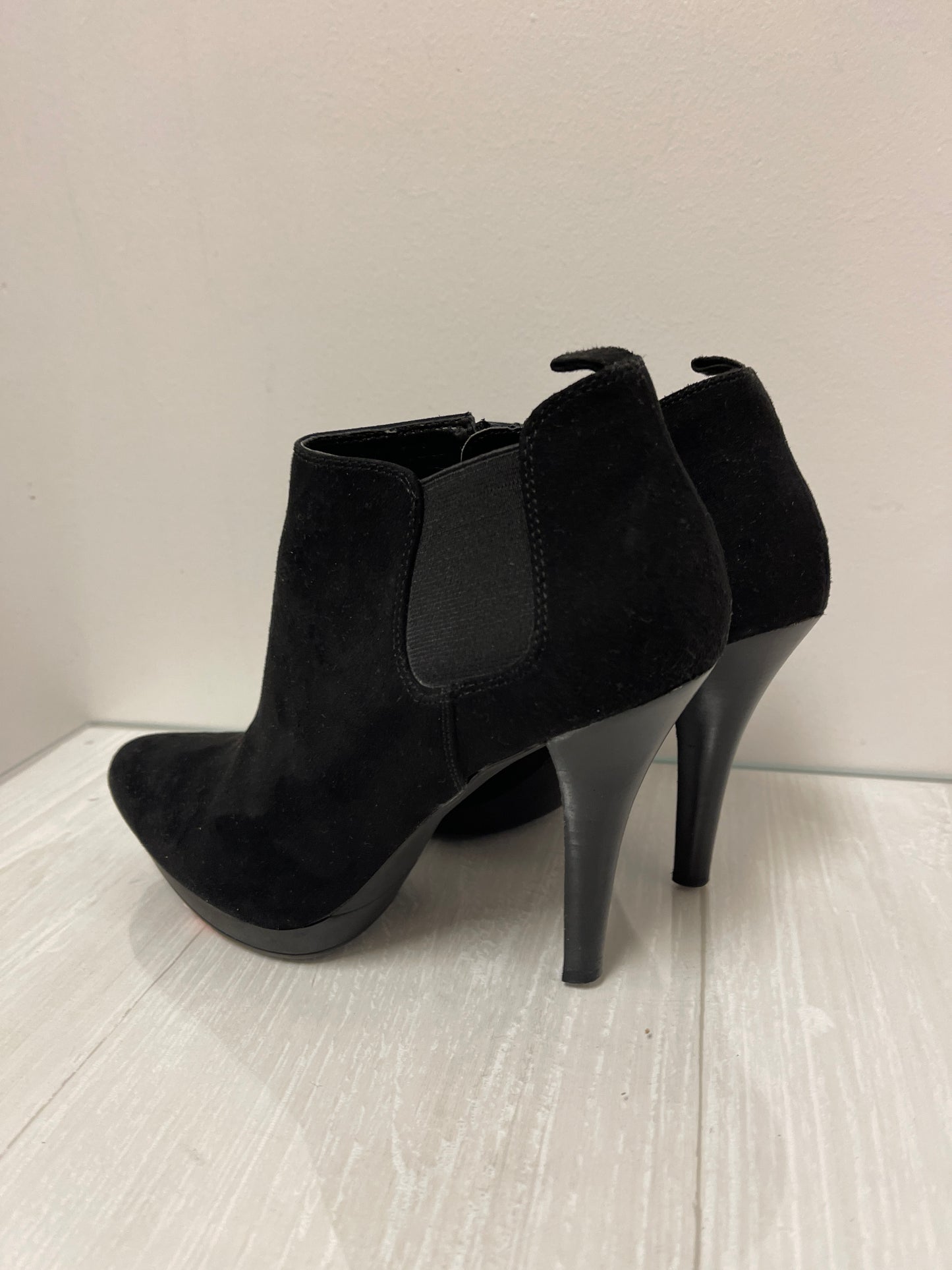 Boots Ankle Heels By Nine West In Black, Size: 8.5