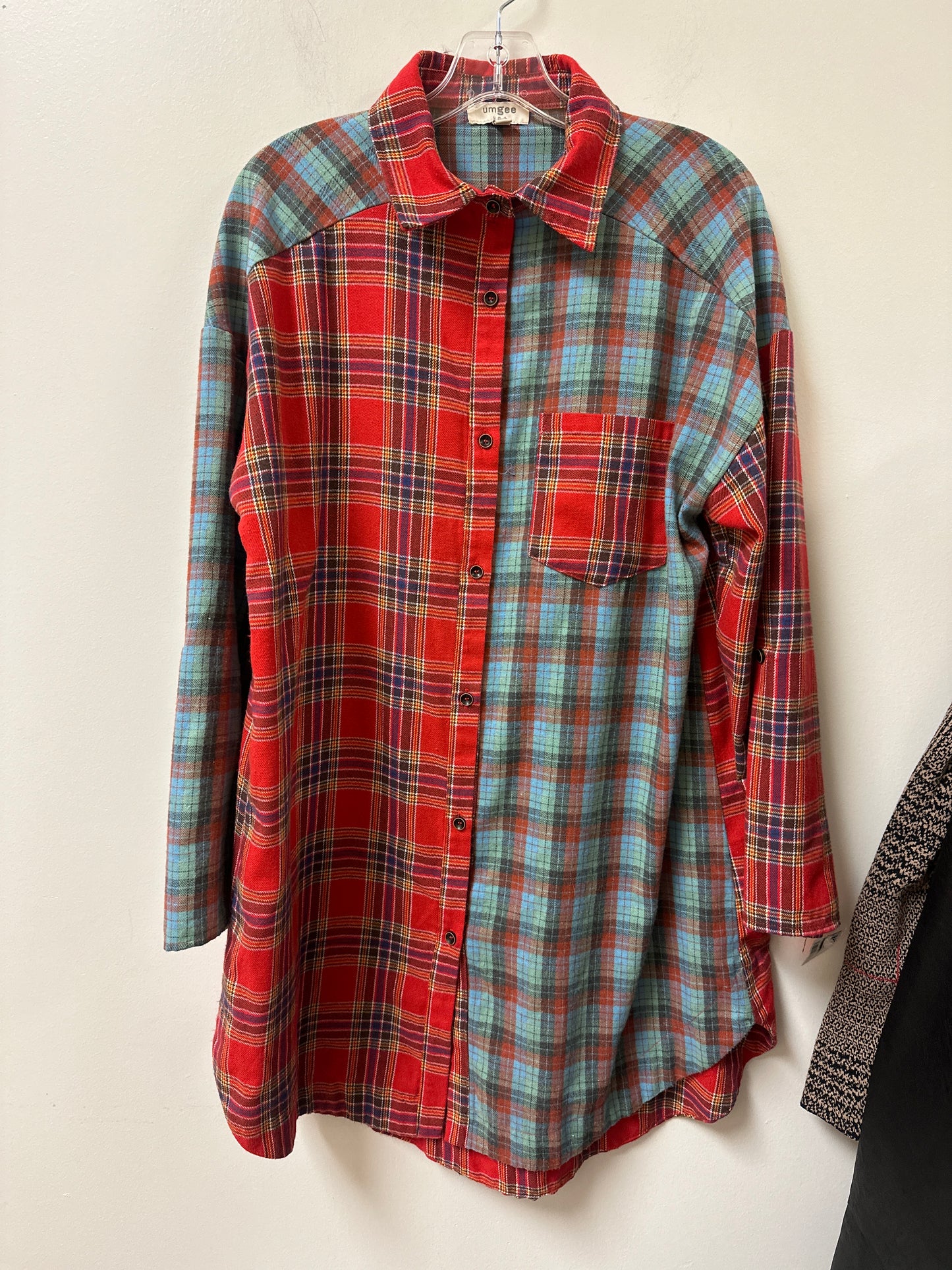 Dress Casual Short By Umgee In Plaid Pattern, Size: S
