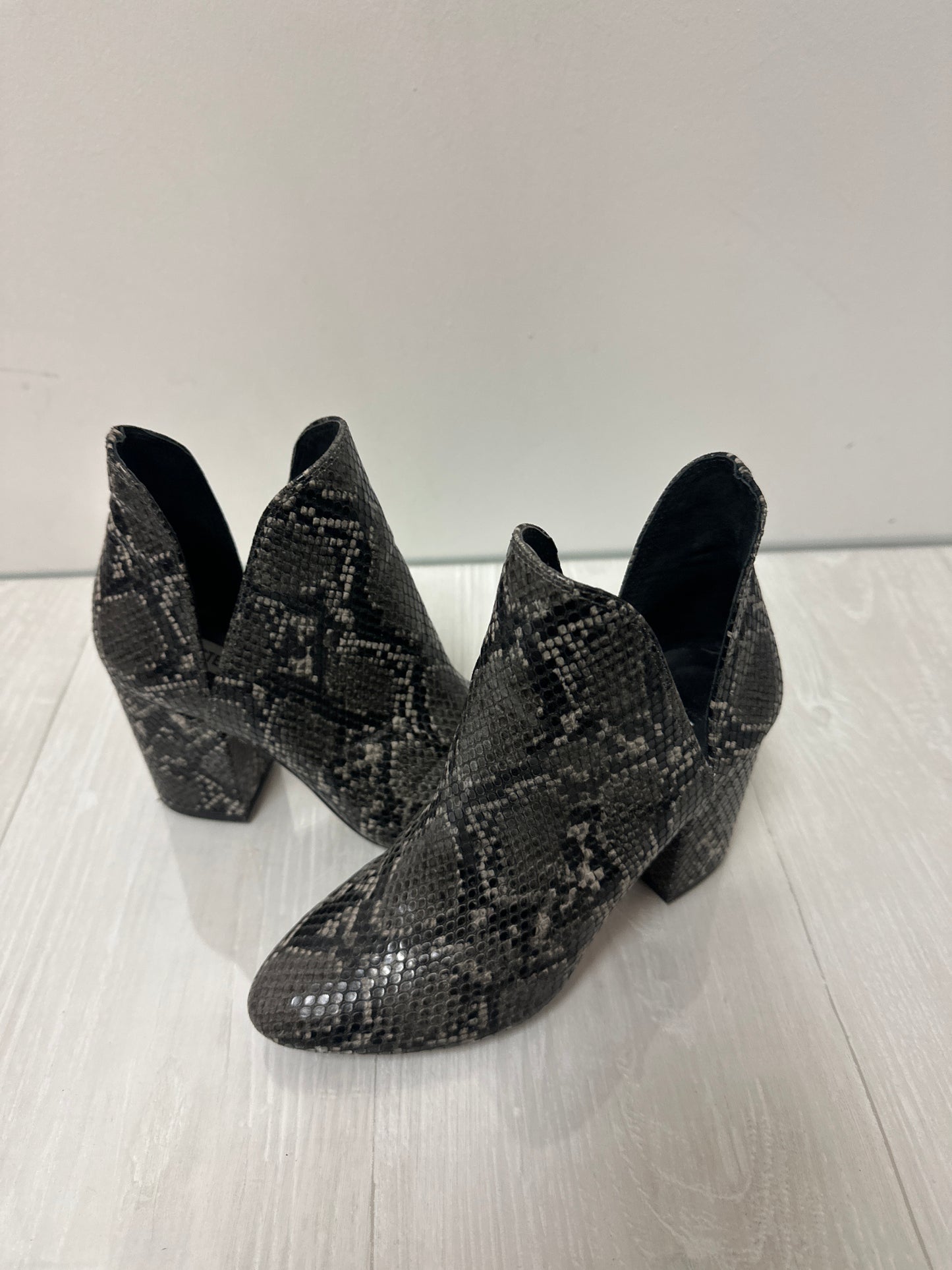Boots Ankle Heels By Steve Madden In Snakeskin Print, Size: 6