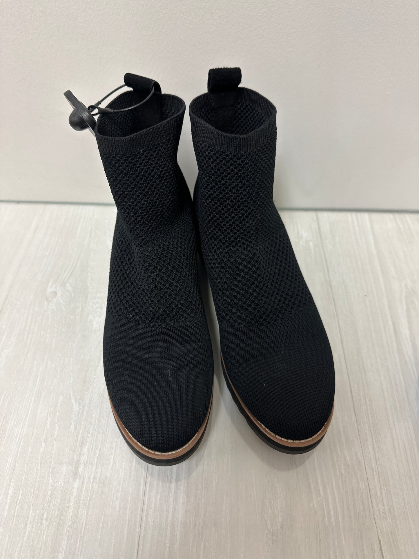 Boots Ankle Flats By Eileen Fisher In Black, Size: 10