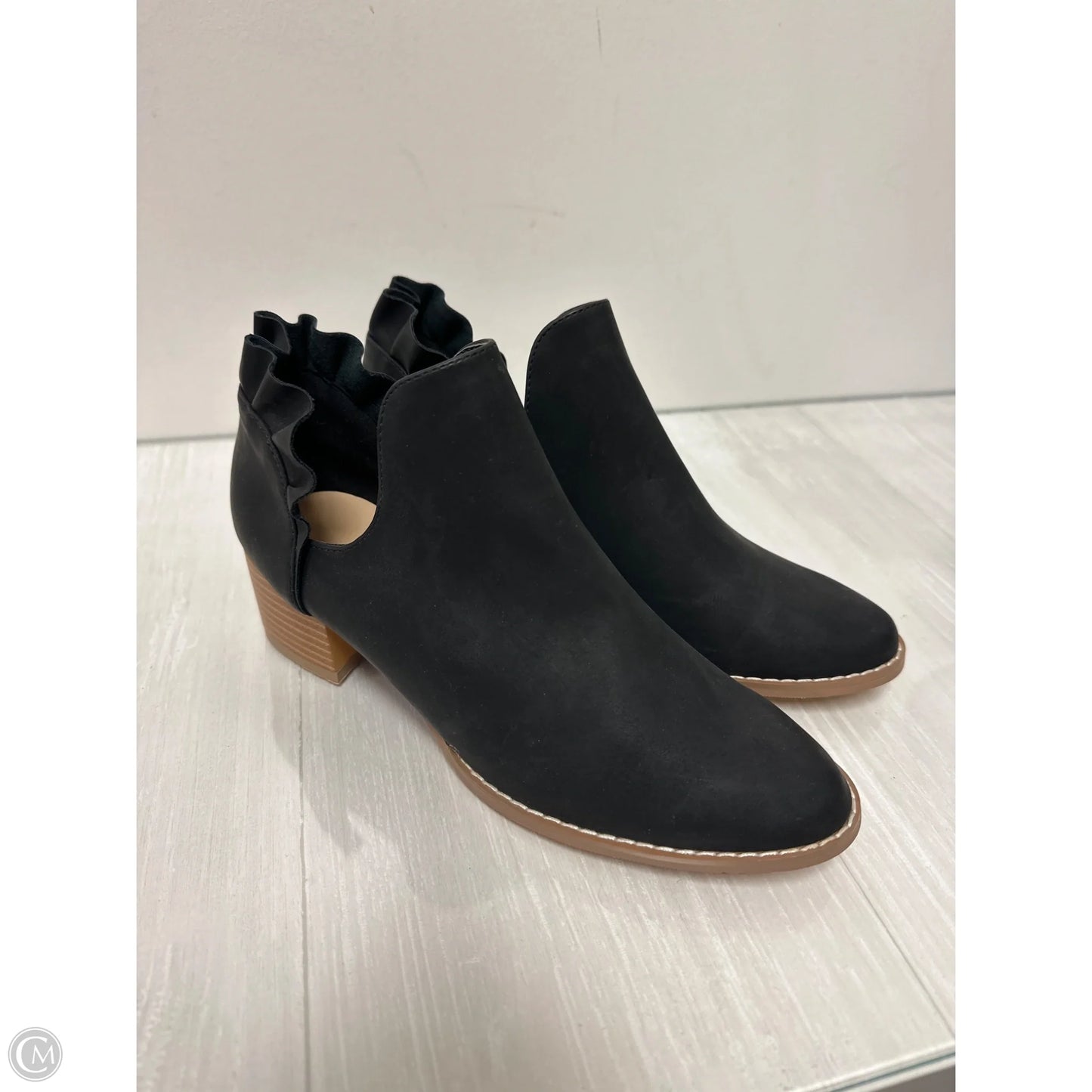 Boots Ankle Flats By Clothes Mentor In Black, Size: 7
