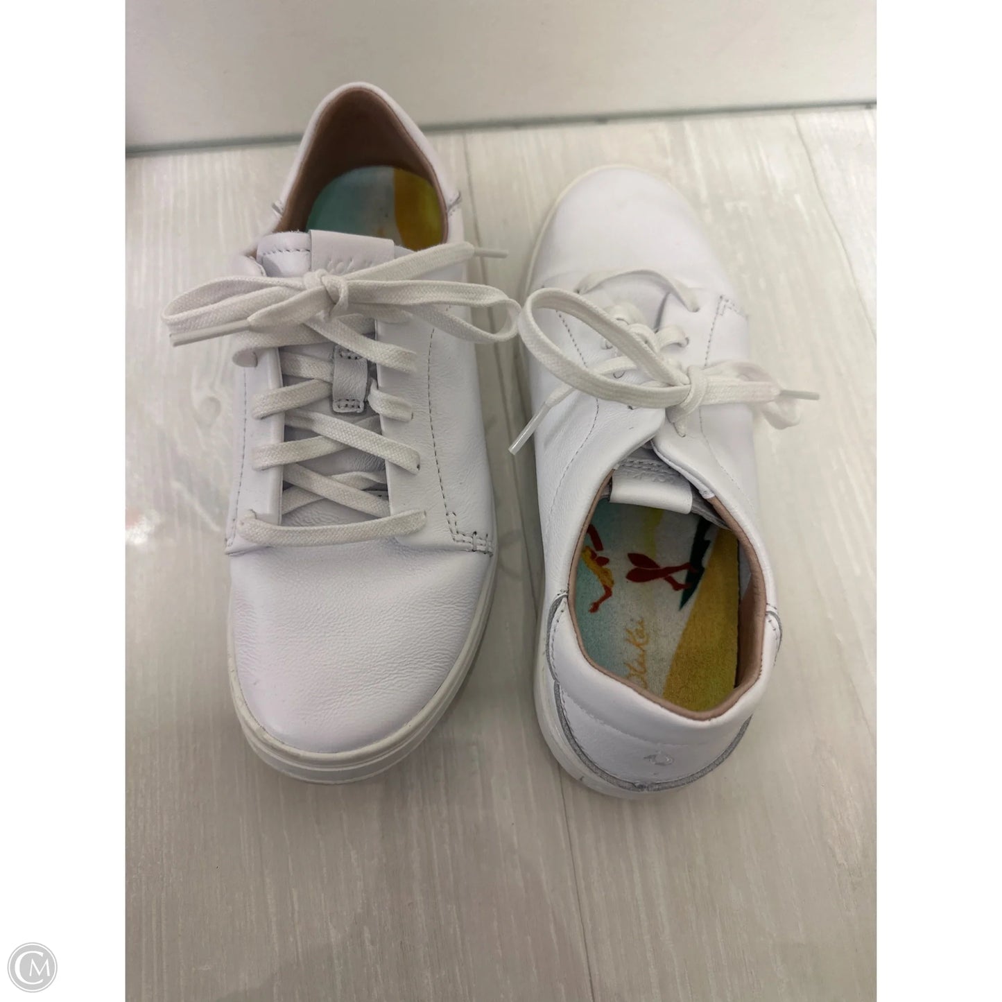 Shoes Sneakers By Olukai In White, Size: 6.5
