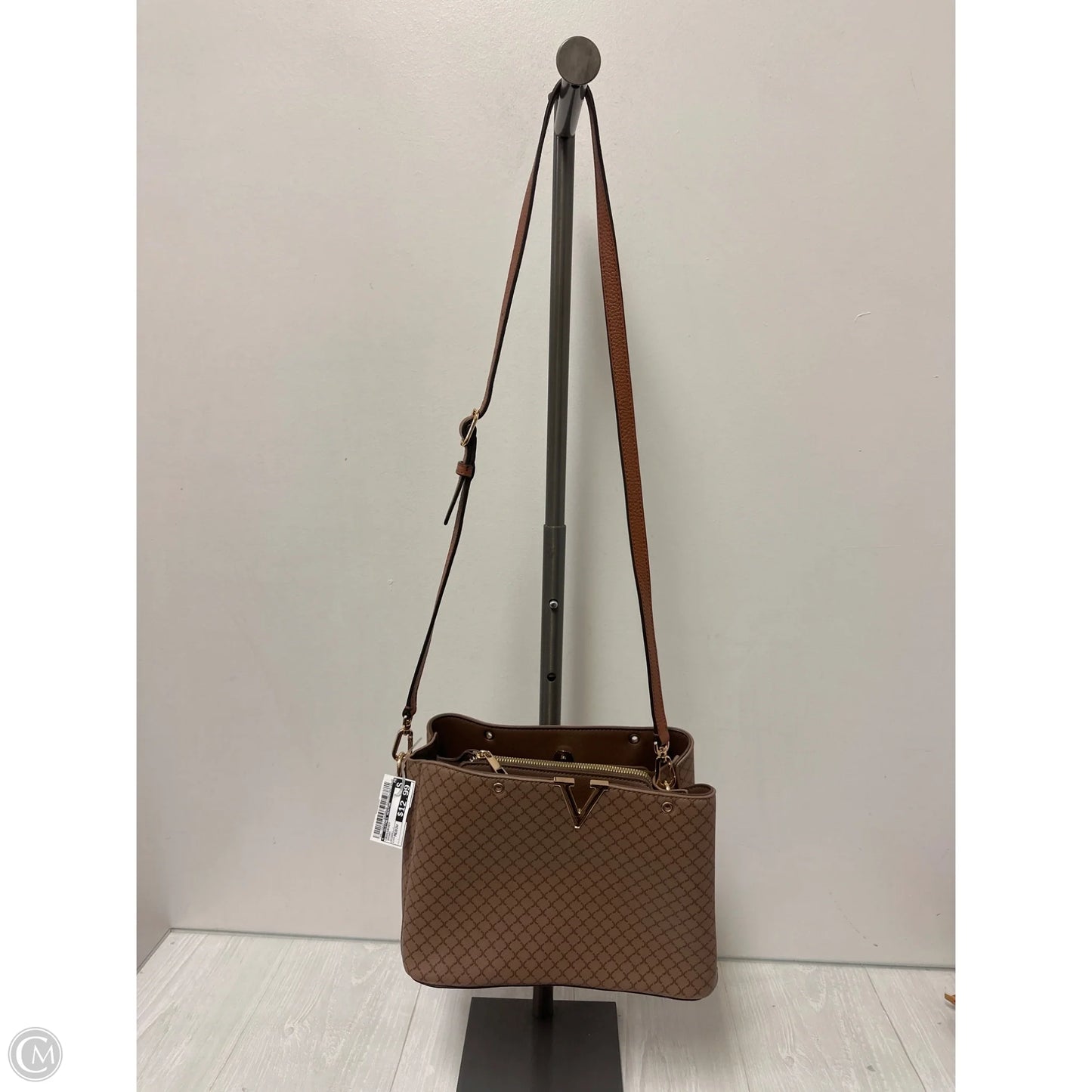 Crossbody By Clothes Mentor, Size: Medium