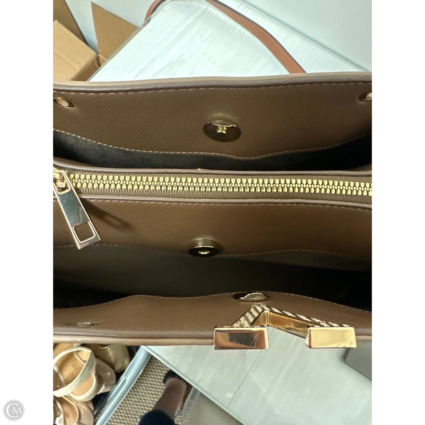 Crossbody By Clothes Mentor, Size: Medium