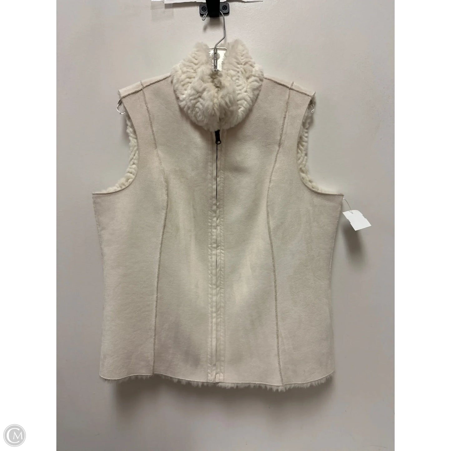 Vest Faux Fur & Sherpa By Clothes Mentor In Cream, Size: M