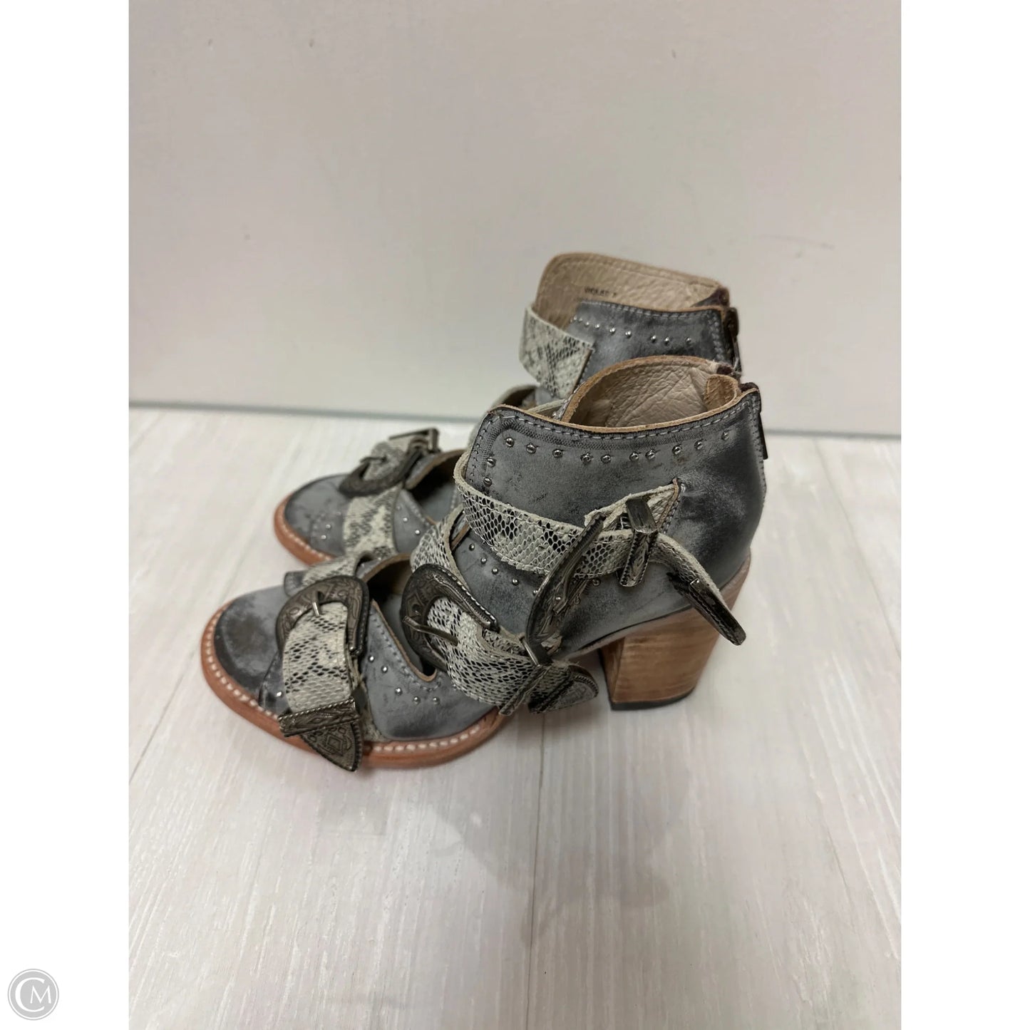 Sandals Heels Block By Freebird In Grey, Size: 7
