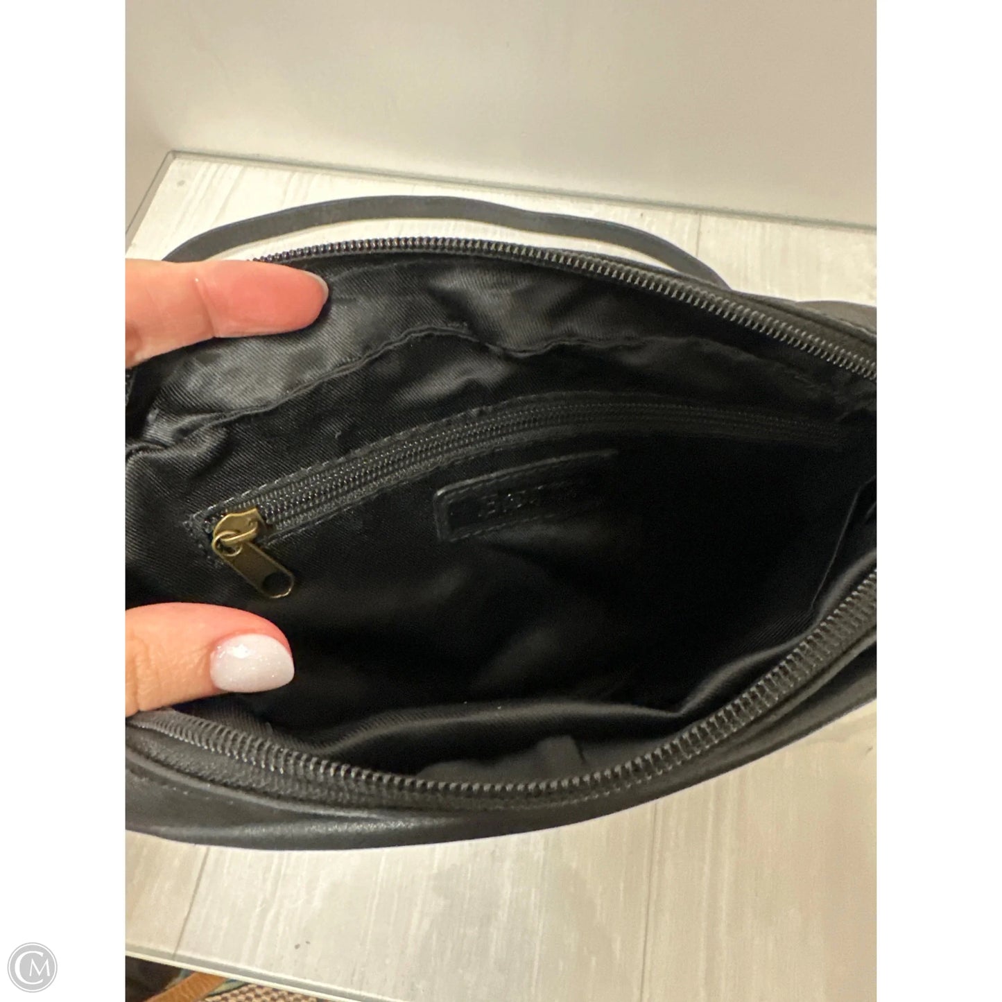 Crossbody Leather By Born, Size: Medium