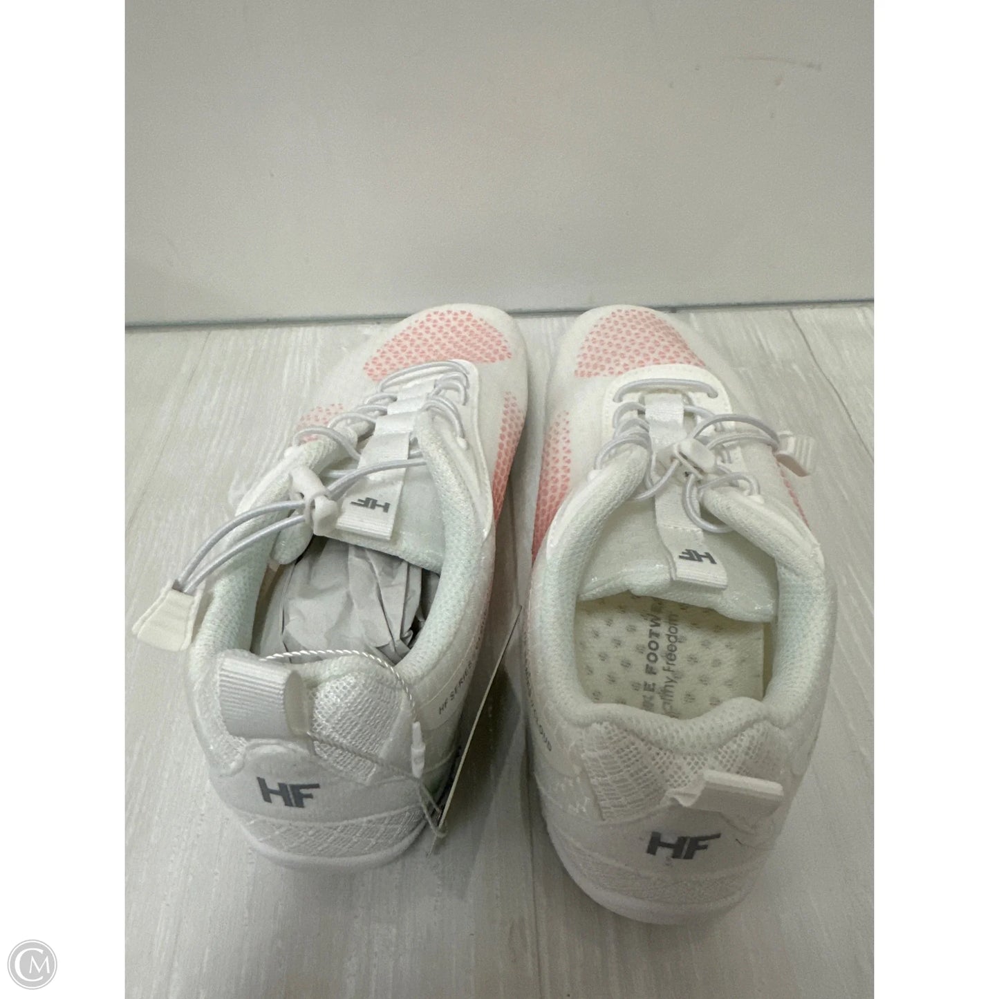 Shoes Athletic By Clothes Mentor In White, Size: 9
