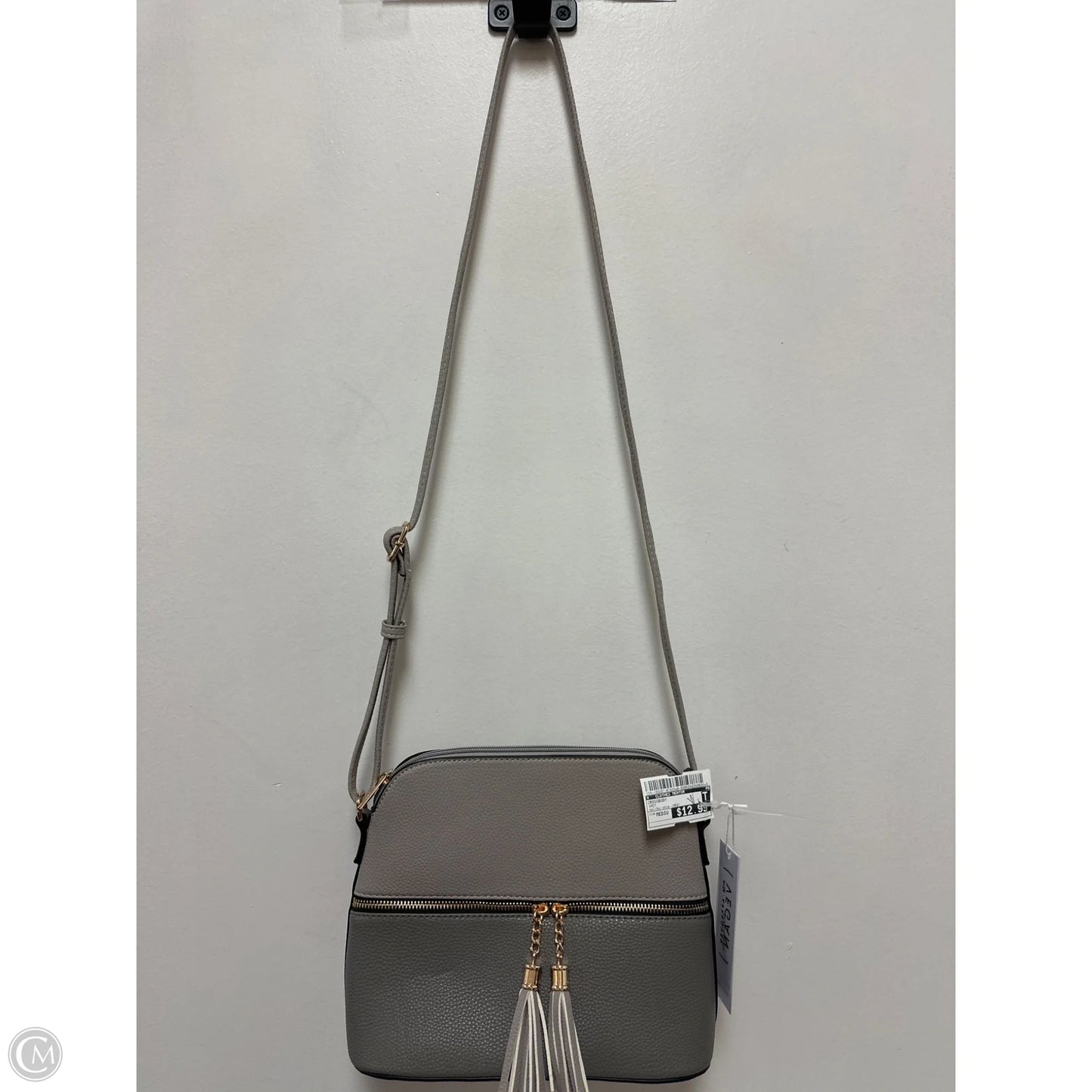 Crossbody By Clothes Mentor, Size: Medium