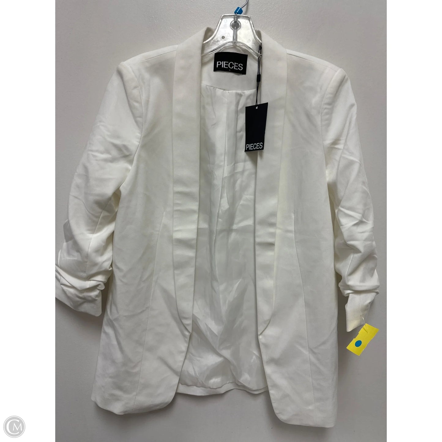 Blazer By Clothes Mentor In White, Size: S