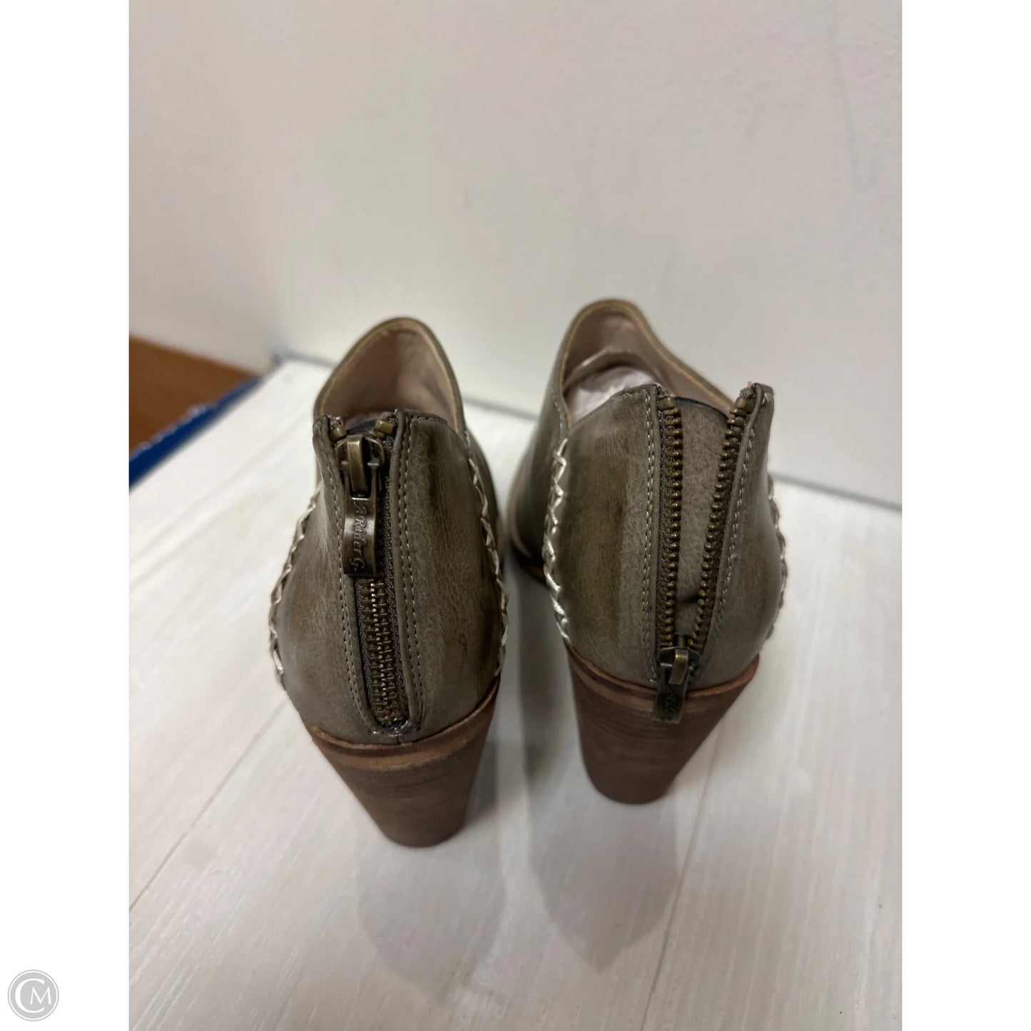 Boots Ankle Heels By Clothes Mentor In Green, Size: 10