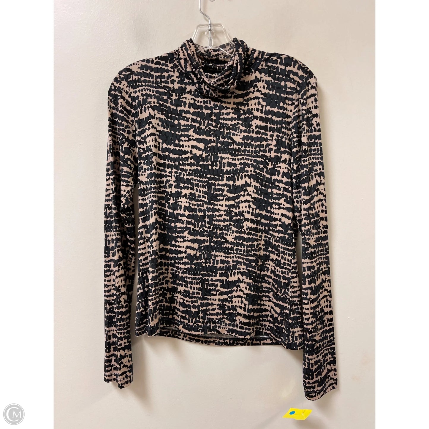 Top Long Sleeve By Evereve In Grey & Pink, Size: M